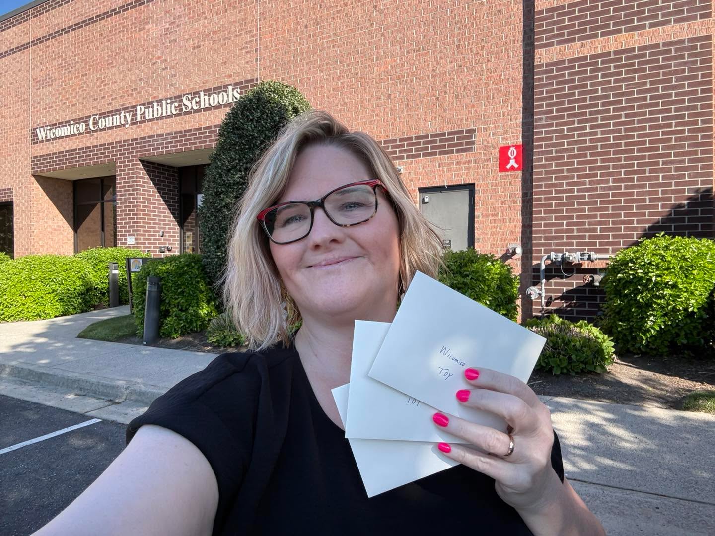 Recently, we celebrated four incredible educators as part of our 100 Acts of Kindness campaign's community connections initiative. We purchased gifts for the Wicomico County Teacher of the Year finalists to show our gratitude for the transformative work they do in our schools every day.
Thank you to our donors who made this act of kindness possible. 💚
This is what our 100 Acts of Kindness campaign is all about. Join us at kindsby.org/donate 🌟
#100ActsOfKindness #TeachersOfTheYear
#kindsby
#SupportEducators #WicomicoCountyPublicSchools