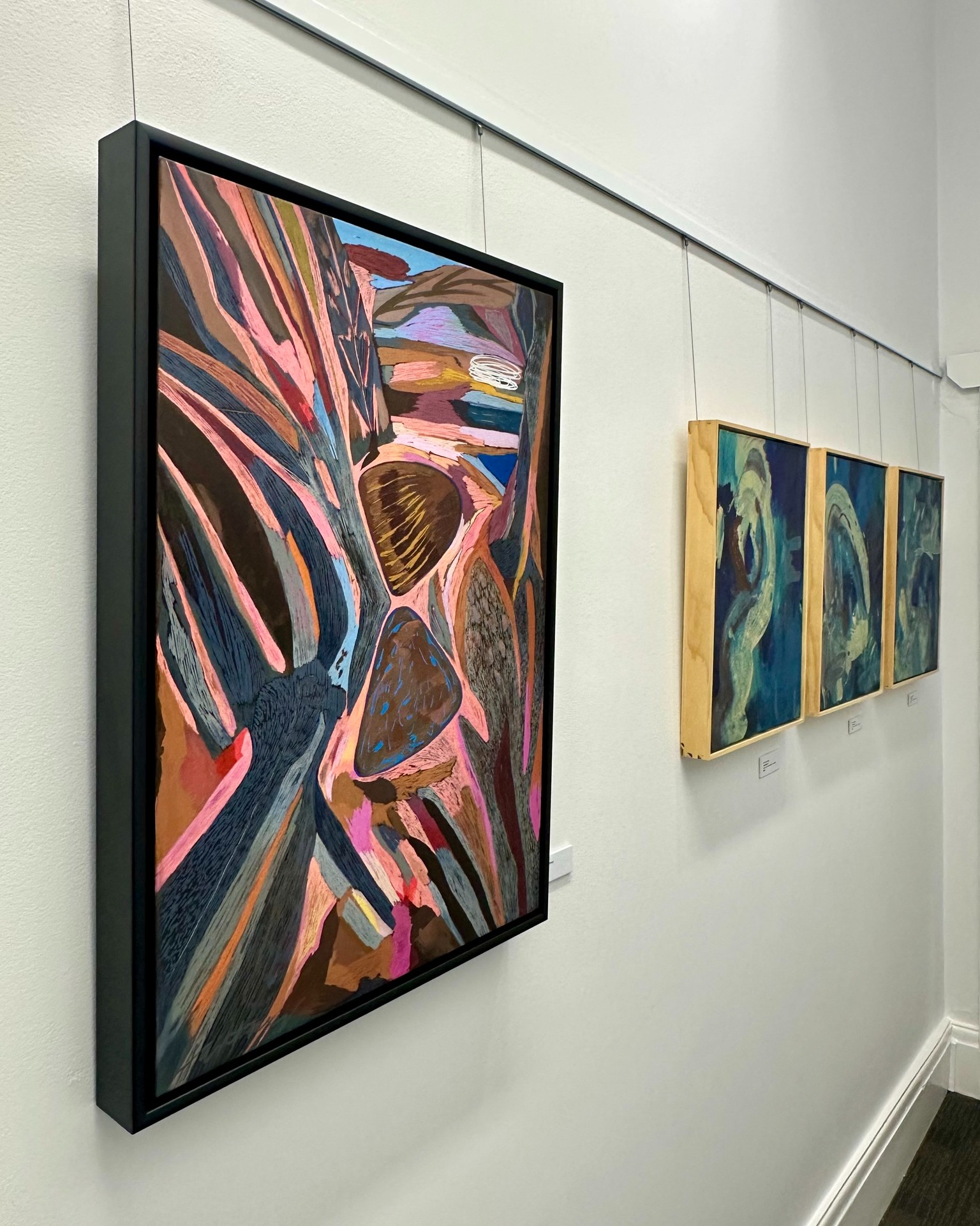 🌟 Happening this Sunday 17 May! 🌟
Join the artists for three exciting and unique opportunities to gain valuable insight into their respective practices.
Genevieve Hartney will provide a demonstration of her latest drawing technique, using charcoal and oil on cotton paper to produce a smoky, moody landscape drawing. She will also discuss her art practice and processes.
Rachel Beh K Lang will discuss "Navigating Abstract Art and Making Sense of It", her early venture into abstract painting, and her trying to understand how her painting "happened" or at times, take its own course in the process. She will also talk through some of her processes referencing one or two of her paintings on show.
Paul Innes will be playing guitar and chatting about how music provides inspiration for his visual art.
The gallery will be open from 1-4pm on Sunday.