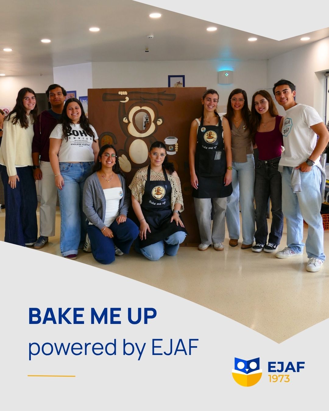 O BAKE ME UP — Summer Edition Powered by EJAF chegou para refrescar os dias mais quentes! ☀️🍦
O 12.º ano de English and Economics e as turmas do Ensino Profissional de Cozinha e Bar voltam a juntar criatividade, sabor e espírito empreendedor numa edição especial de verão. ✨
No menu?
🍪 Cookies com gelado
🥤 Slushies refrescantes
#EJAF #OlhosPostosNoFuturo #MomentosQueMarcam
