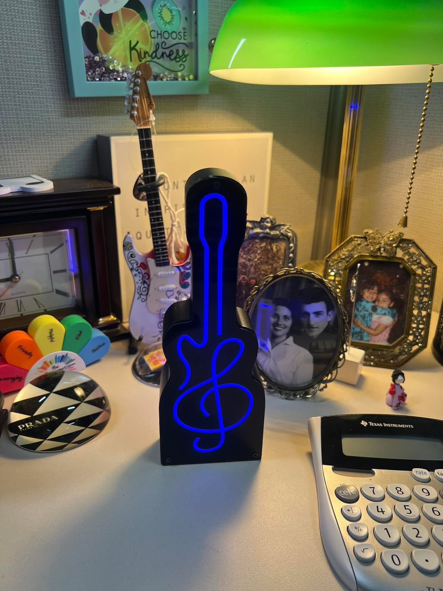 When your duo partner surprises you with a little something special for your office ❤️🎶
Love this blue treble clef guitar lamp Samantha got me. The perfect little addition to my office 💙🎸