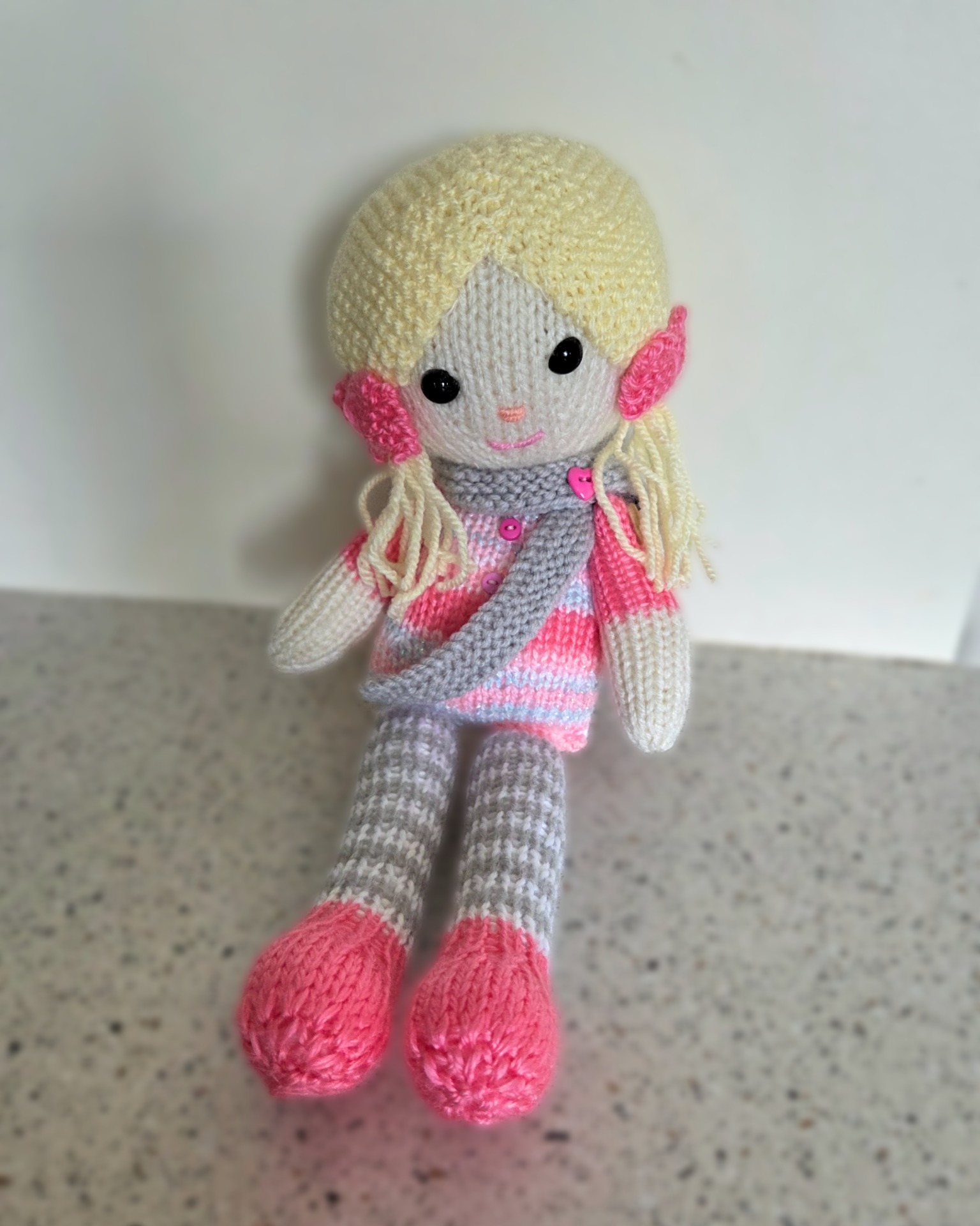 It always makes my day to see your beautiful creations!
Poppy looks absolutely lovely in these soft colours, and the self-striping yarn for her dress is just perfect.
Thank you so much, Georgie, for letting me share your gorgeous work and for inspiring others in our knitting community.
If youâd like to make your own friendship doll (and maybe share a photo!), youâll find the link here. I canât wait to see what you create!
https://linktr.ee/clairefairalldesigns