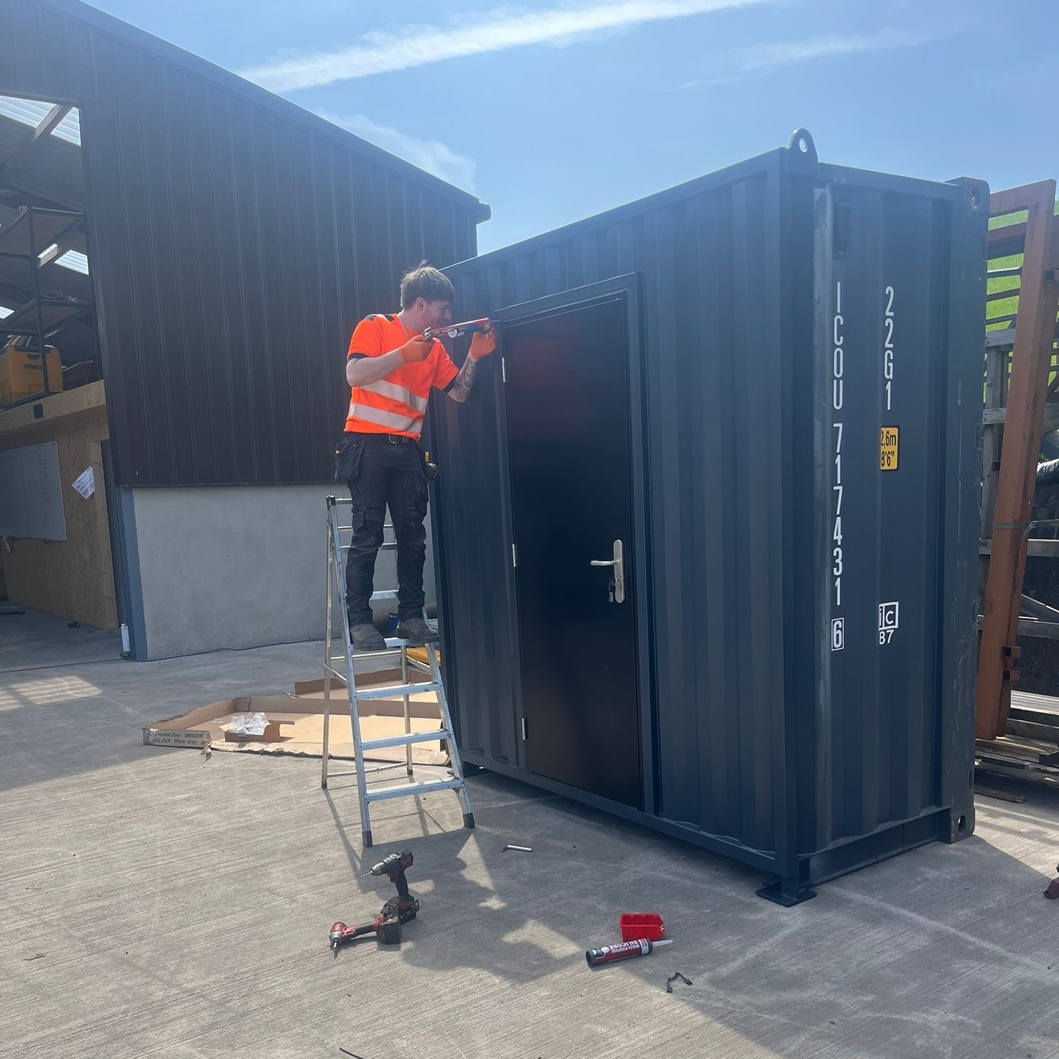 Final touches going into another customer store container ๐ง๐ฆ
Compact, secure, and practical โ perfect for tools, equipment, stock, and site storage ๐ช
Get in touch today:
๐ 028 7963 9471 | 07840 449861
๐ฉ admin@cullear.com
๐ Link in Bio
#ShippingContainers #ContainerConversion #StorageSolutions #magherafelt #northernireland #derrylondonderry #belfast #cookstown #antrim