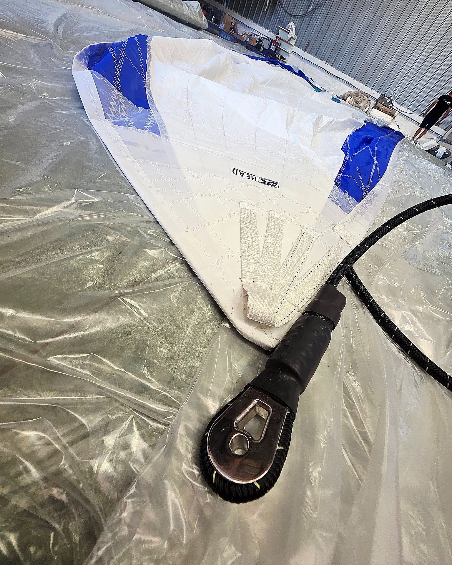Easy Furl #UKSailmakers pour Feeling 416✨😍
••
••
••
#Sailinglifestyle #Voile #Nautisme #Vacances #Voilier #Navigation #Sailing #SailingLife #Croisière ☀