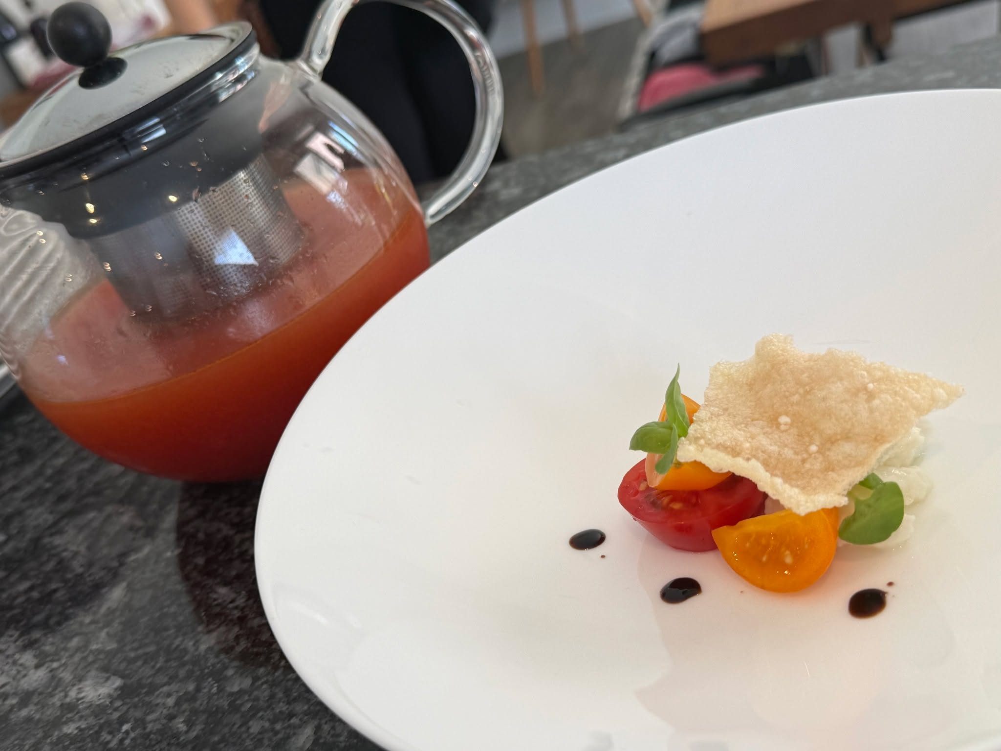 It was the perfect weather for this amuse at a recent wedding
Heritage tomatoes, burrata, basil & olive, chilled tomato essence (poured at the table)
Full of flavour and so refreshing in 30º+ heat!
#bowlfood #passion #barbecue #local #caterer #wedding #bbq #summer #reading #dinner #inhomedining #privatechef #bespoke #buffet #party #gardenparties #glutenfree #luxury