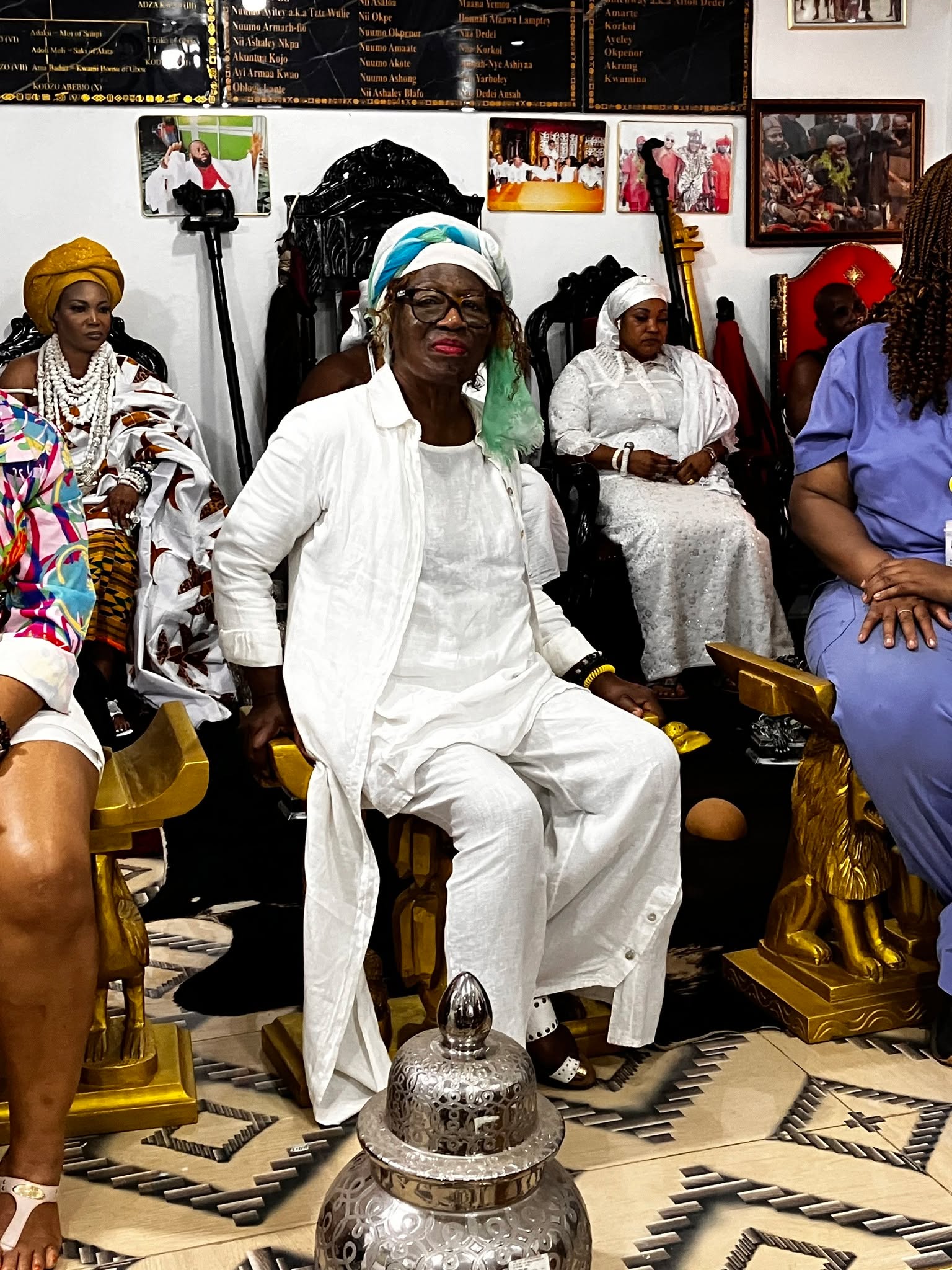 No matter how far life takes you, it’s important to know where you came from and stay connected to your roots. 🌍 Our roots ground us, shape us, and remind us of the strength carried through generations. Never forget the story that helped make you who you are.
#KnowYourRoots #AfricaJourney #AncestralConnection #TravelWithPurpose