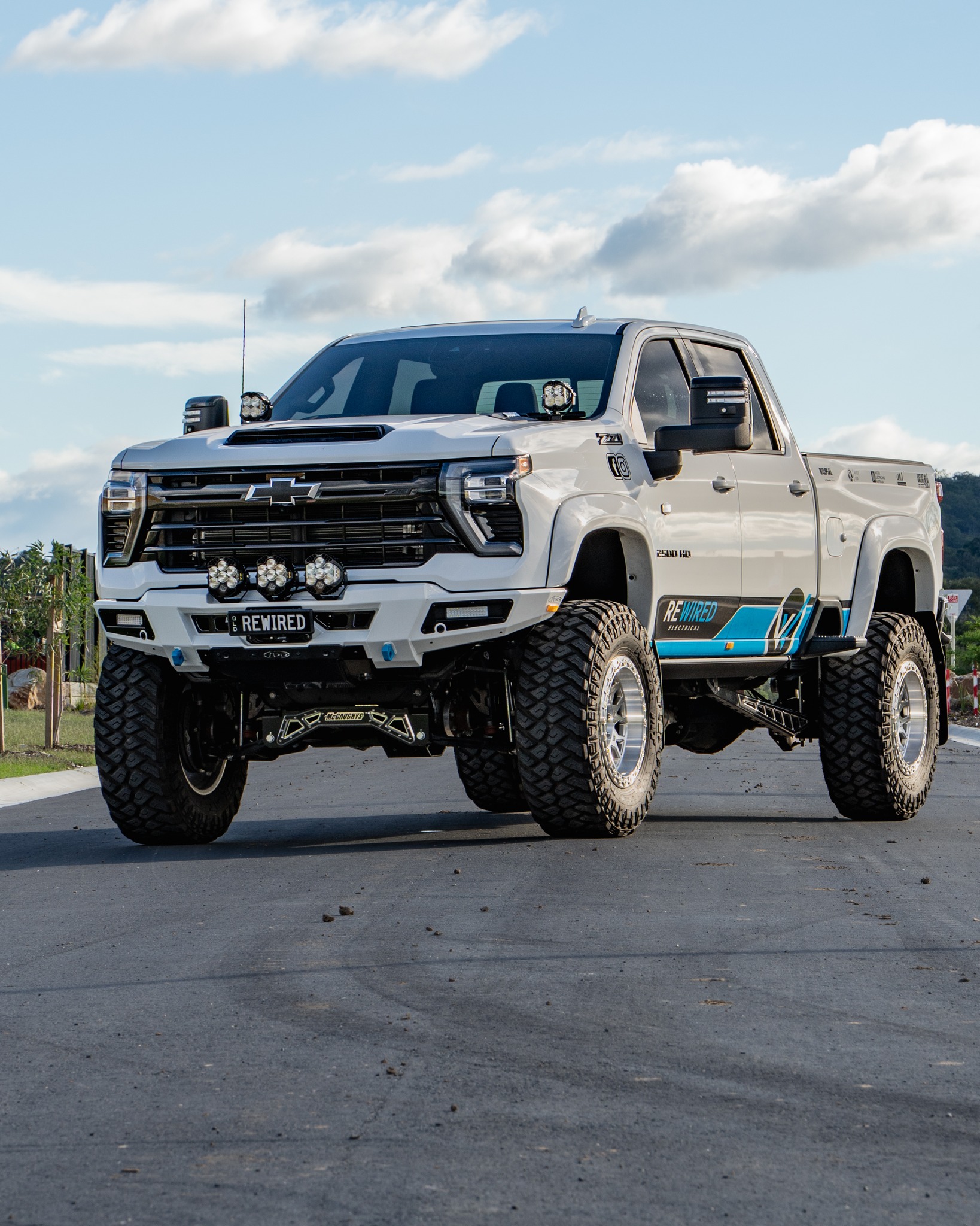 Don't MISS OUT!
We have just recently uploaded the full length video on testing performed on our 9" @mcgaughys Lift along with the 40" tyres. And with this combination, we now offer a fully LEGAL opportunity for all Chev 2500 HD Owners.
So head on over to watch the full rundown of the build and the testing we went through to make this possible.