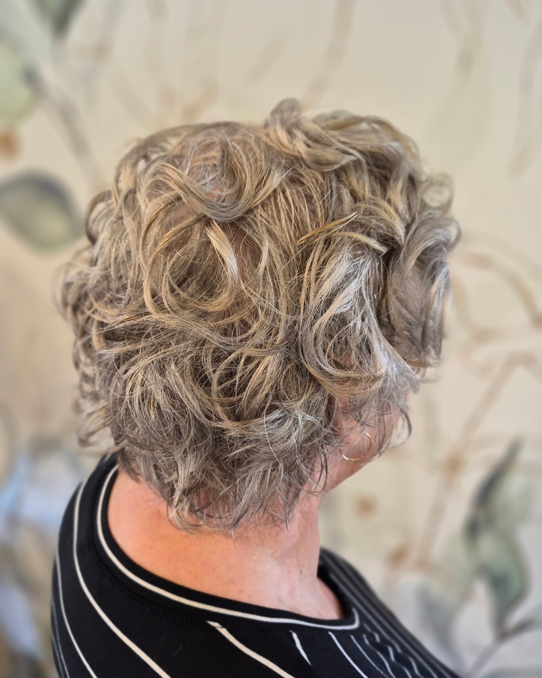 What a fresh toner and cut can do! ✨
Our guest spotted one of our previous Bixie transformations and knew she wanted something fresh for summer. With a custom Eufora toner and a chic new cut, we transformed her brassy white tones into a beautiful, natural-looking silver-grey. The result? Soft, modern, and effortlessly stunning. 🤍✂️
#613hair #perthontario #euforasalon #newlook