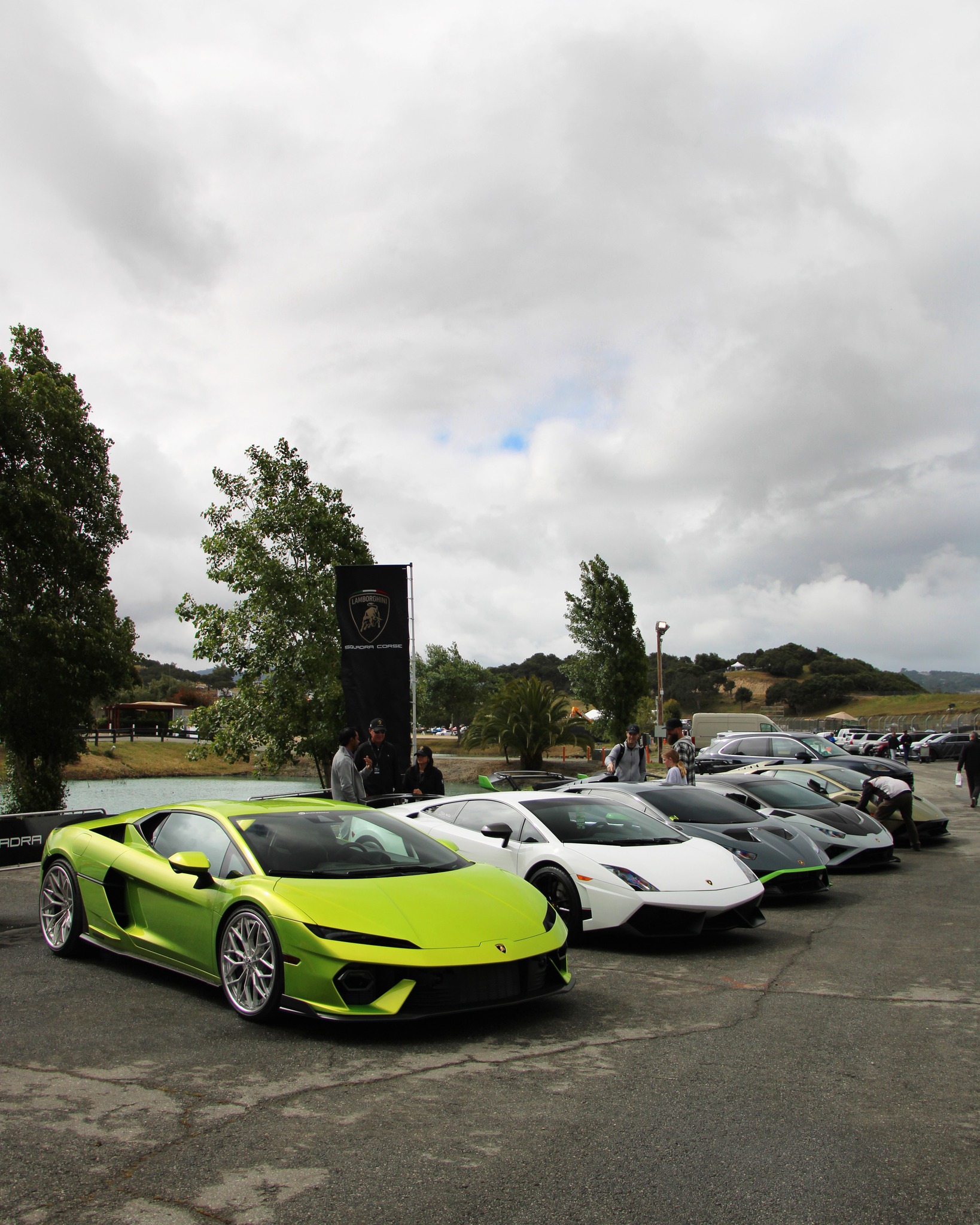 Lamborghinis on display at @weathertechraceway during the recent @imsa_racing weekend ๐ Check out that new Temerario up front ๐ฅ
๐ป StephenCookMedia.com
#lamborghini #lamborghinitemerario #lagunaseca #exoticcars #luxurycars