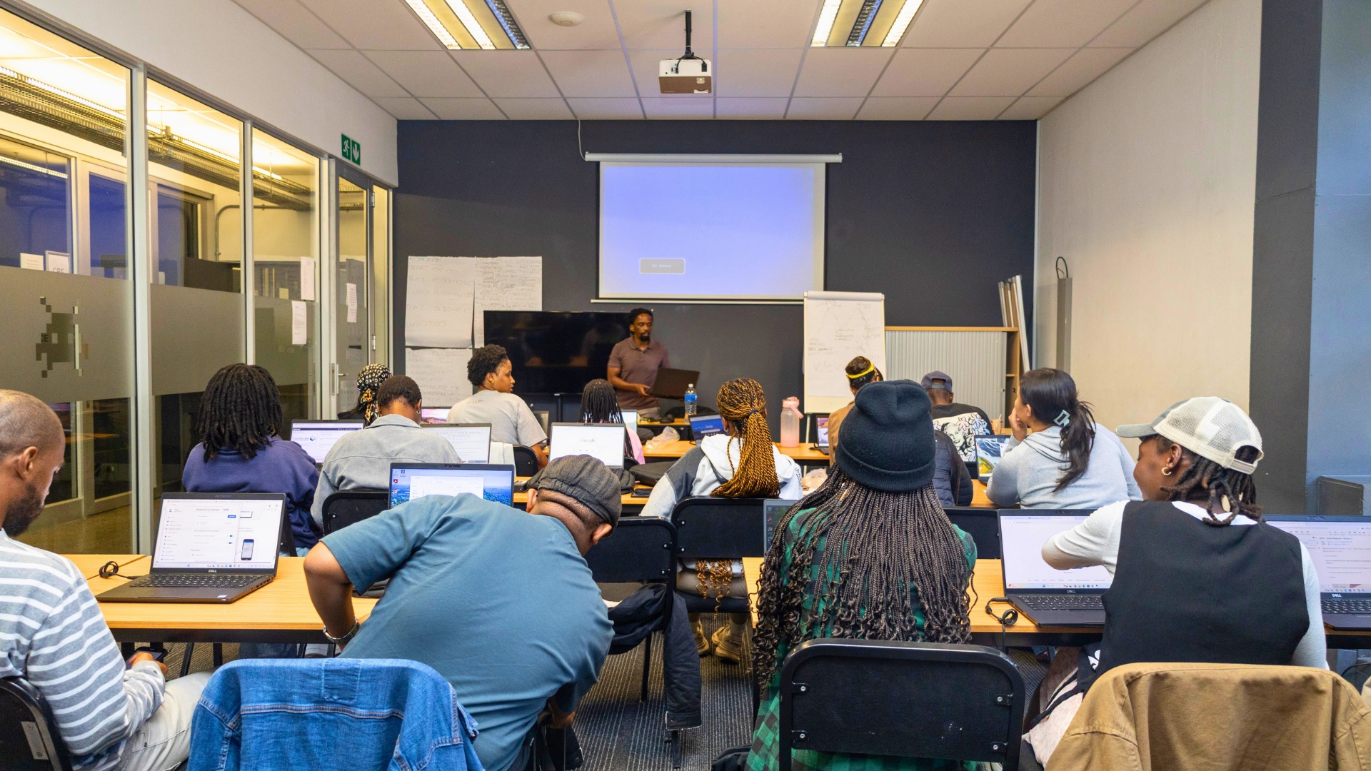 From laptops open to ideas flowing, our training rooms are built for practical learning and productive sessions.
At Colab Training Solutions, we provide professional spaces where teams can focus, collaborate, and grow.
Enquire today to book your next training room.
Call: 072 851 6068
Landline: 021 486 9038
Email: clientservices@colabtraining.co.za
#TrainingVenue #CorporateTraining #WorkplaceLearning #ProfessionalDevelopment #TeamTraining #CapeTownBusiness #VenueHire