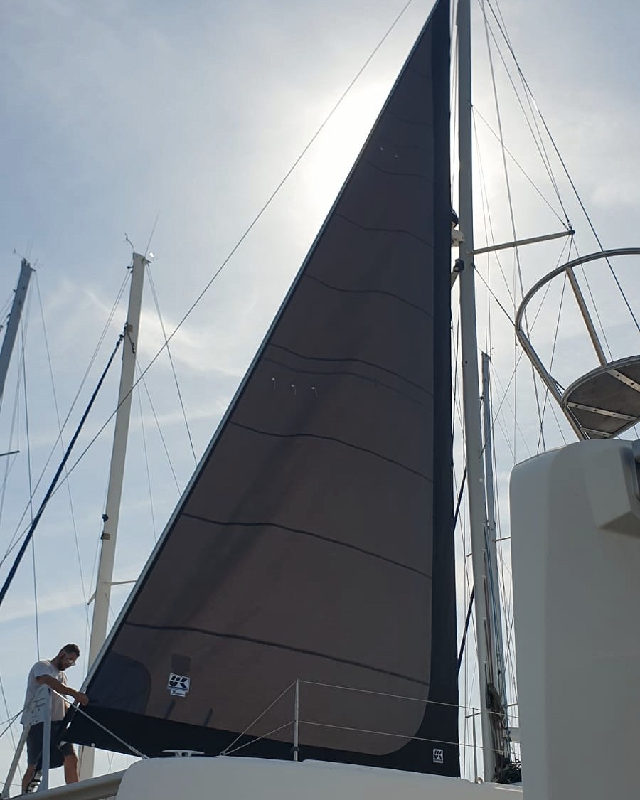 Outremer 45 ⛵☀
••
Jeu de voiles en membrane X-Drive 👌
✨Grand-voile
✨Solent
•
•
•
#uksailmakers #sailingboat #sailingyacht #yachtlifestyle #profiterdelavie #portsaintlouisdurhone #boatlifestyle #gonesailing ✨😍