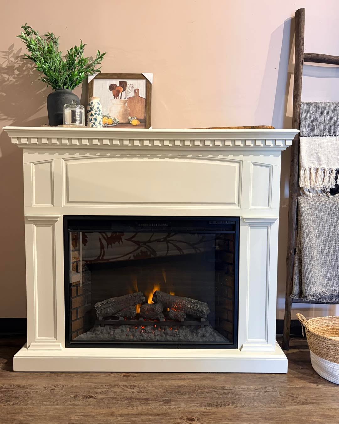 A crackling fire, a warm drink, and a quiet morning - sometimes the simple things are the best ☕🔥
#shoplocalsupportlocal #dartmouthns #paintitbeautiful