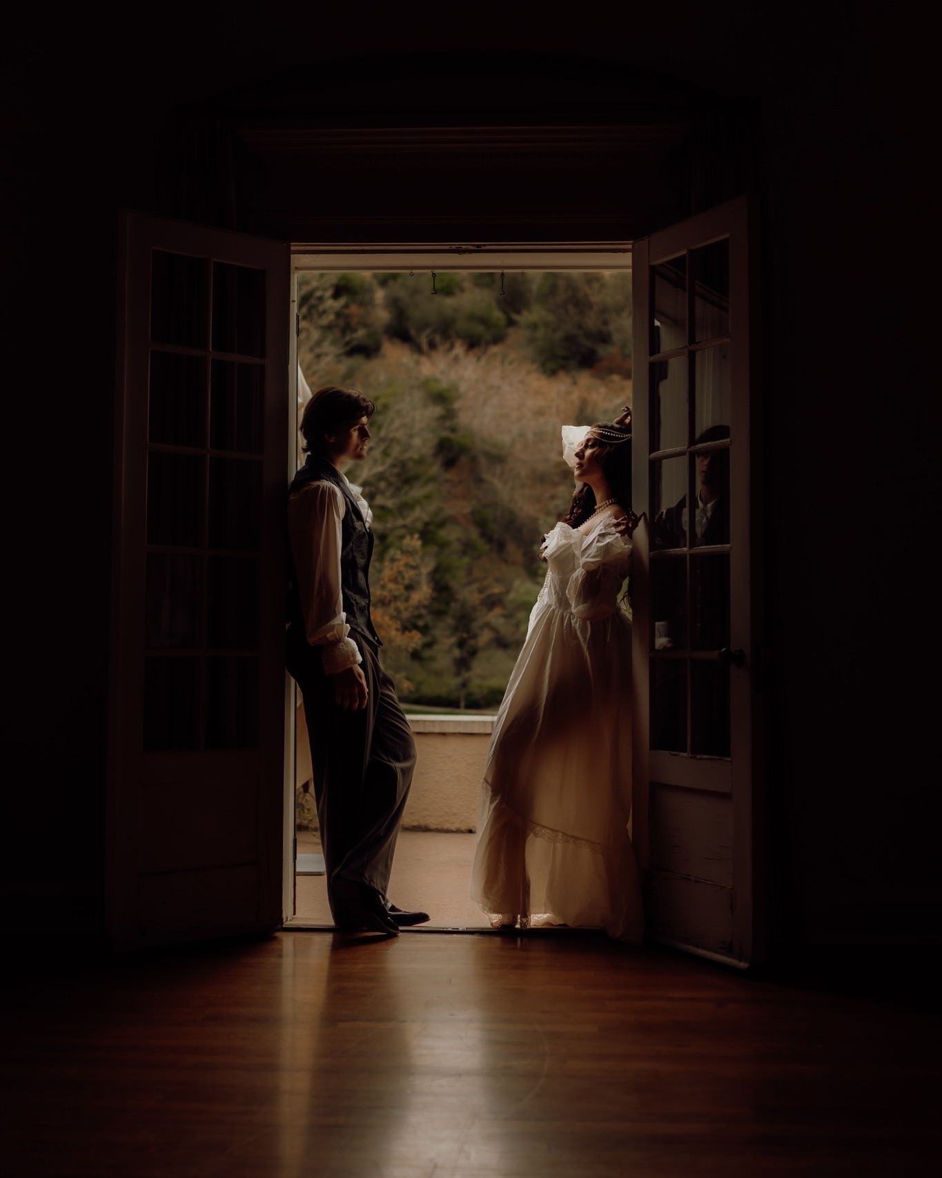 We hosted a photoshoot in May and loved how the photos turned out in our space. So moody and enchanting. ✨
If you're interested in renting Memorial House for an hourly photoshoot, visit the link in our bio to submit an inquiry and learn more about our historic venue.
Photographer: @mk_smittyphoto
Models: Sabrina & Jaxson - @utahcouplemodel
Dress: @rentwithalina
Host and session designs: @madelynharrisphotography
#utaheventvenue #utahphotographylocations #utahvenue #slcvenue #slcphotography