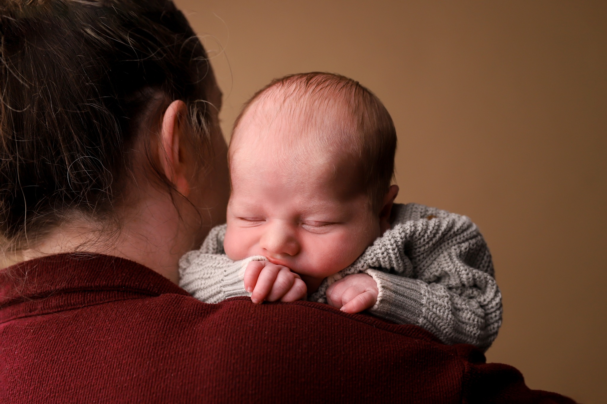 Is there anything more comforting than a mothers warm hugs for her baby? What a precious moment we've captured here! 😍🥰
Newborn shoots are currently £39 so why not book one today!
#photography #TheStudioNorthEast #studiophotographer #NewbornPhotography