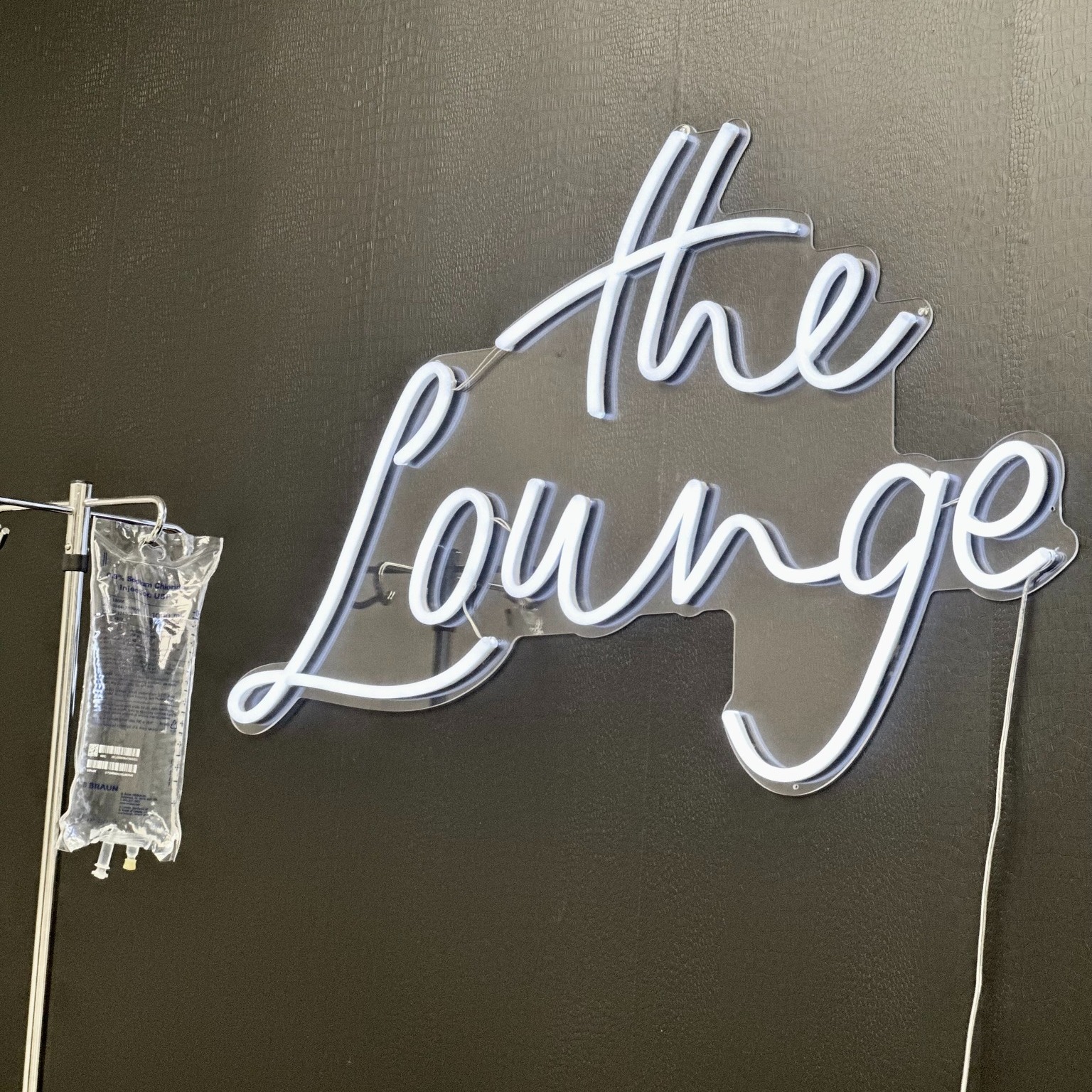 Imagine drinking 2 -3 gallons of water in a single day… that’s the level of hydration one IV drip can help deliver. 💧
Our IV lounge is designed for more than just results, it’s a full experience. Relax in cozy chairs, wrapped in blankets, with your favorite shows playing, all while your body rehydrates and replenishes from the inside out.
Hydration, comfort, and wellness all in one place. ✨
Book yours today ➡ theonyxmedspa.janeapp.com
#ivhydration #ivhydrationtherapy #ivhydrationar #arkansasivtherapy #arhydration #driplife #gethealthy #nomorefatigue #wellbeing #wellness #health #selfcare #mentalhealth #fitness #meditation #healthylifestyle #selflove #healing #lifestyle #mentalhealthawareness #healthy #healthyliving #happiness #anxiety #nutrition #inspiration #energy #weightloss