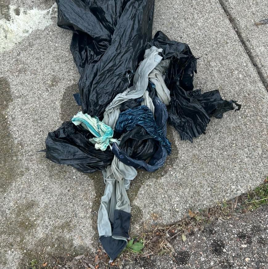I checked out a prop over the weekend to see if there was anything tangled on it. There sure was! This was the first time I found clothing (and a trash bag) wrapped around a prop. I ended up cutting them off, so I didn’t check to see if any were in my size.
.
.
#recoverydiving #lakestclair #greatlakesstate #detroitriver #stclairshores #clintonriver #harrisontownship #boattown #algonac #stclair #metrobeach #michiganboating #puremichigan #michiganmarinas #metaldetector #safeharbormarinas #boatmichigan