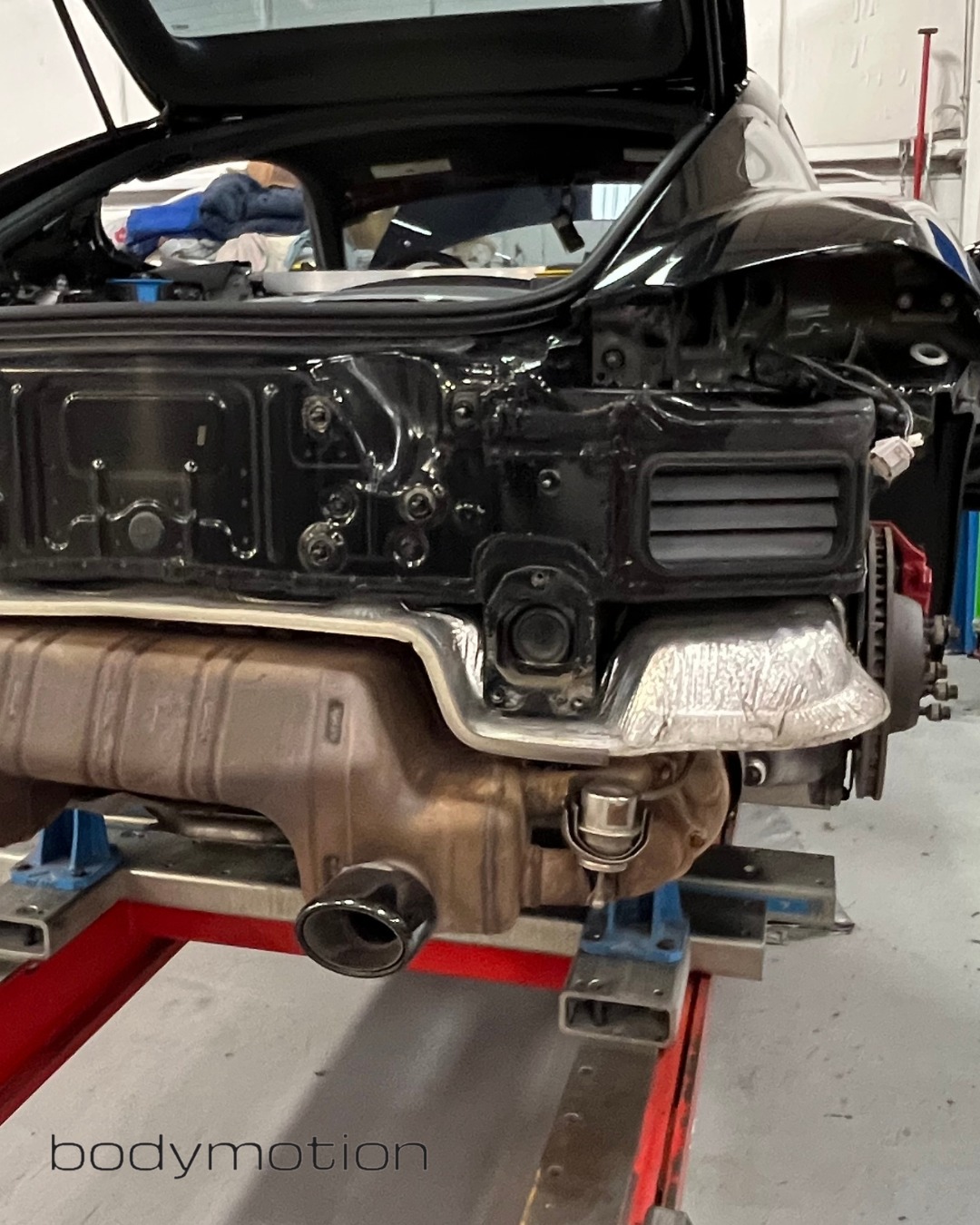 In the shop: 🚗💥
Our team is hard at work bringing this collision-damaged car back to factory-perfect condition. Precision, care, and experience — that’s the Bodymotion promise 💪������
We’re in motion to keep you in motion🚗
www.bodymotion.com | 732-493-2700 📲
#Bodymotion #CollisionRepair #InTheShop #AutoExperts #ExcellenceInMotion #MonmouthCountyNJ #TrustedTechnicians #PrideAndJoy #AutoBodyCare