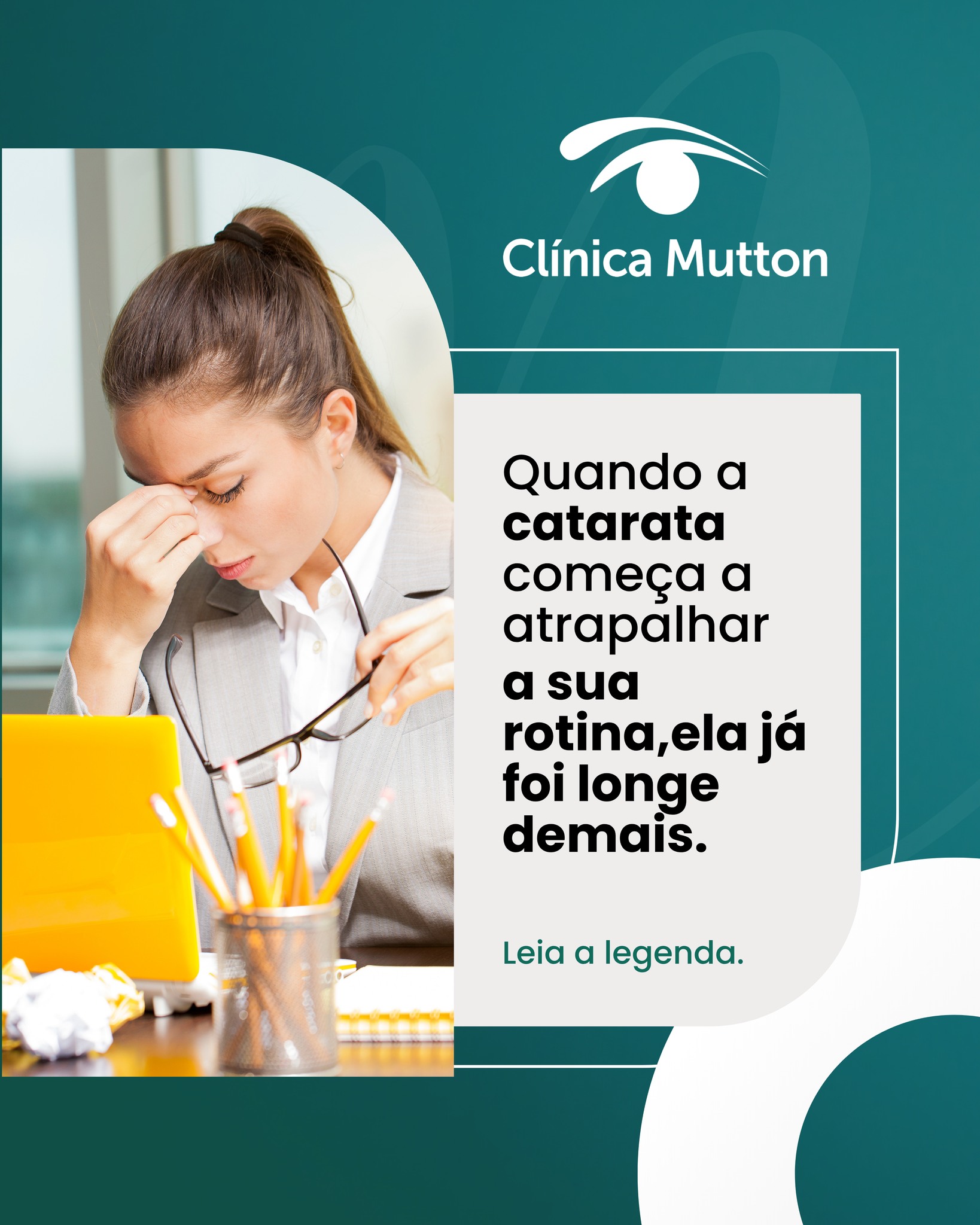A catarata é uma das principais causas de baixa visão no mundo — e muita gente convive com ela sem saber. 👁️
Ela não aparece de repente. Vai chegando aos poucos, mudando pequenas coisas na rotina. Você para de dirigir à noite porque a luz dos faróis incomoda demais. Pede pra alguém ler o cardápio ou a bula do remédio. Troca de óculos com frequência e nada parece resolver. Aumenta o brilho do celular no máximo e ainda assim enxerga mal.
Esses sinais parecem simples, mas são o seu olho pedindo atenção.
A boa notícia é que a catarata tem tratamento definitivo. A cirurgia é rápida, segura, sem internação — e o resultado é voltar a enxergar o mundo com clareza.
Não espere a visão piorar mais para procurar ajuda. Quanto antes for diagnosticada, melhor o resultado. 💙
📍 Agende sua avaliação pelo link na bio.
—
#oftalmologia #catarata #saúdeocular #visão #olhos #cuidadoscomavisão #oftalmologista #saúde #oftalmologiamutton