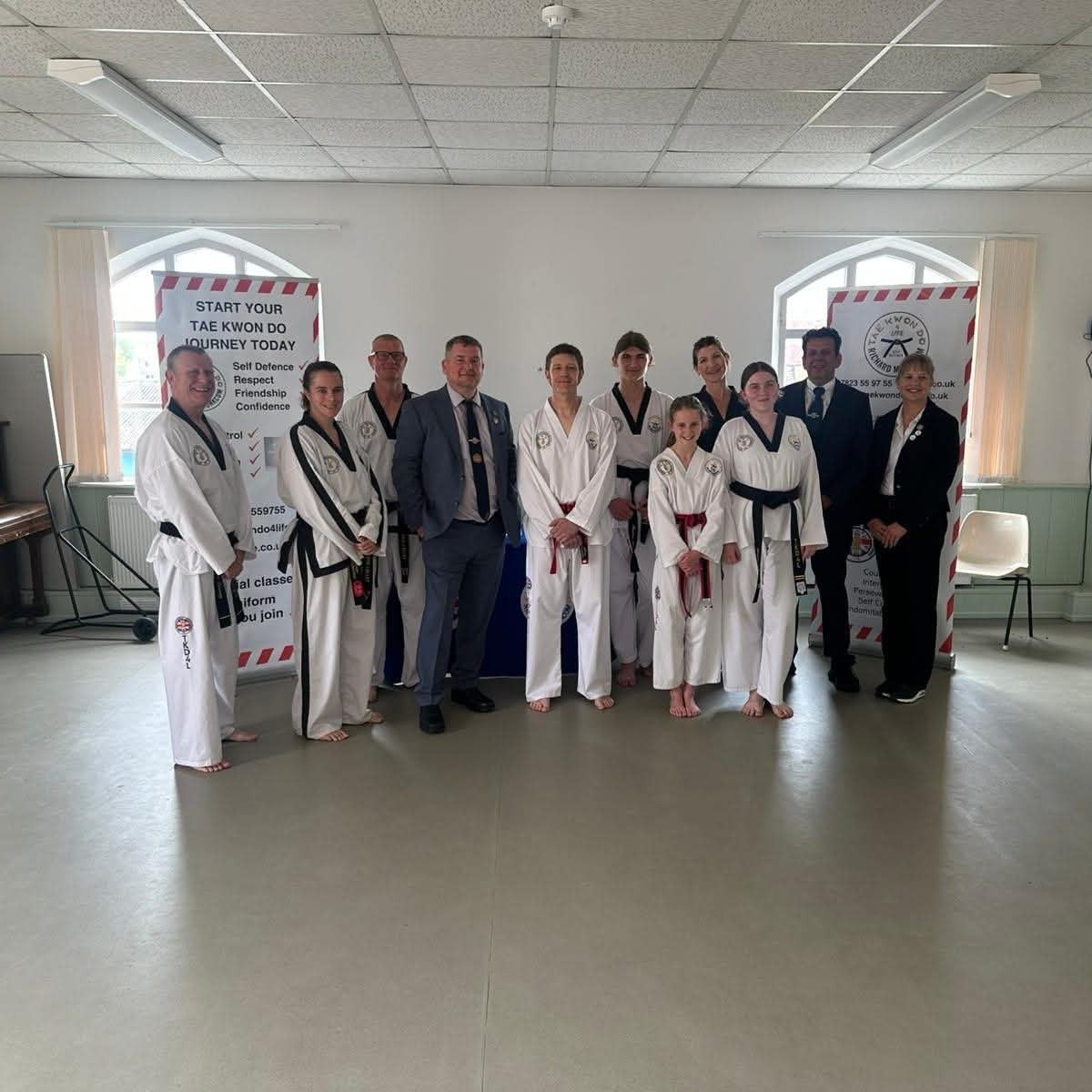 🥋 Great when clubs work together in our Taekwon-Do family.
@international_tkd_council and @absolute_tkd_association Founder Master @tkdjmc today conducted a Black Belt Grading for Mr @tkd_richard_monkcom of TKD4Life. A big thank you to Master McNally and Mr Monkcom for inviting @sovereigntkd Black Belts to attend the pre-grading. It was a fantastic opportunity to train together and share our passion for Taekwon-Do.
For Sovereign, it was also a special day as Mrs @leannelolley successfully completed a Pre-Grading in preparation for her October 6th degree Black Belt Grading. One down, two more to go! 👊
A great afternoon of TKD, friendship, learning and teamwork.
#SovereignTKD #TKD4Life #ITC #ATKDA #MasterJohnMcNally #PreGrading #BlackBeltJourney #TaekwonDoFamily