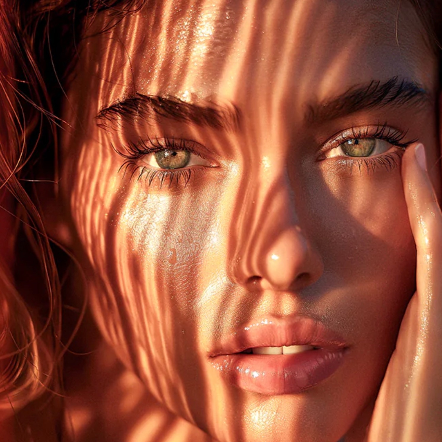 🌞 Protect and nourish your skin with EVAGARDEN's advanced sun care collection.
To help defend against sun damage, EVAGARDEN has developed four innovative anti-aging sun protection products for the face, body, and scalp. Each formula combines the exclusive ACTIVEGOLD COMPLEX with next-generation UV filters that are designed to be gentle on your skin and more respectful of the ocean and coral reefs.
These products help protect against:
🌞Sun damage
👎Free radicals
⏳Premature aging
🌞Cellular damage caused by UV exposure
They also feature Bag-On-Valve technology, which offers several benefits:
👍Continuous, even spray application
👍Easy 360° spraying from any angle
👍No propellant gases
👍Product stays sealed from air and bacteria
👍You get exactly the amount of product listed on the label, unlike many traditional aerosol sprays that contain a large percentage of propellant gas
The result is high-performance sun protection backed by advanced research and premium ingredients for a superior skincare experience.
#protectyourskinfromthesun #skincare #613hair #perthontario