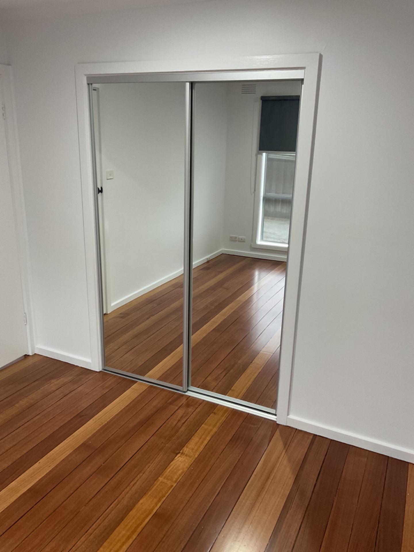 Mirror Sliding Wardrobe Doors offer a practical and functional storage solution.
They help reflect light and create the feeling of additional space while maintaining easy access to your wardrobe.
#MelbourneWardrobesOnline #DIYWardrobeKit #MirrorDoors