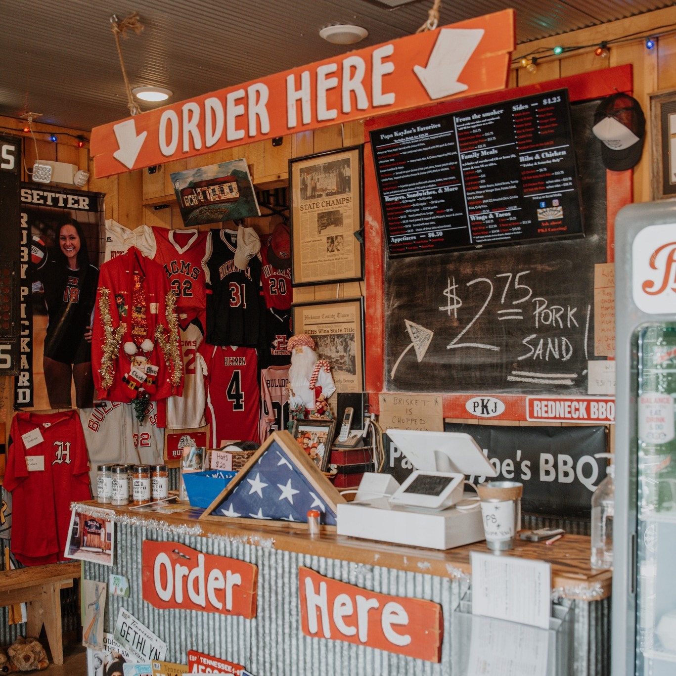 Get your BBQ fix at Papa Kayjoe's 😍🍽
📍Centerville, TN
📸: Hannah Helton
#VisitCenterville