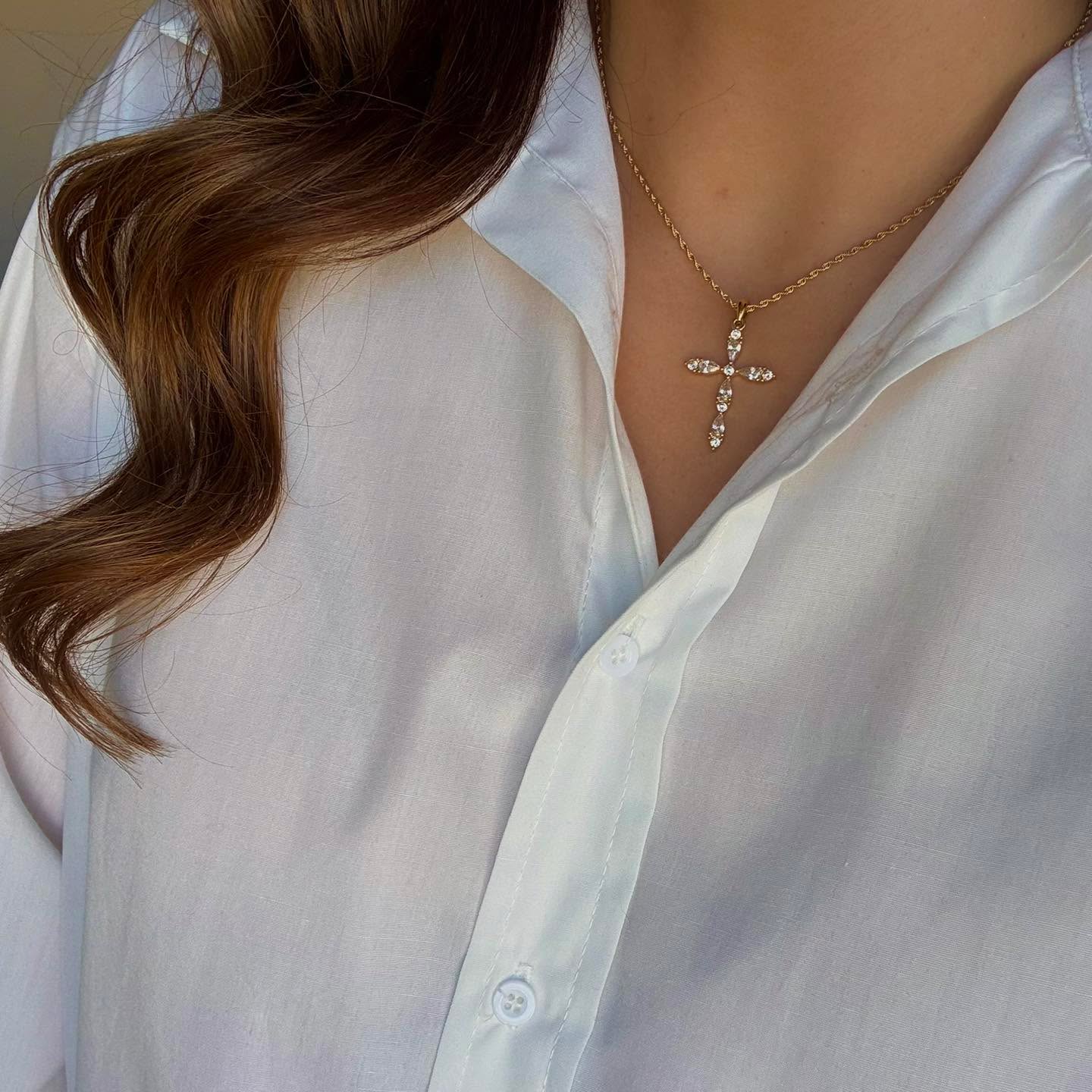 • AGATHE 14,99€
#faitmain #collier #handmade #jewerly #bijoux #bijouxfemme #bijoux #doré #necklace #creation #creationbijoux #cjjoyas