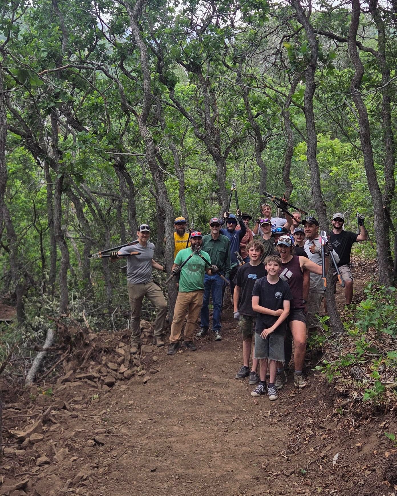 Happy Friday! 🙌
Another week in the books for Eden Valley Trails.
Big shoutout to the Bonneville & Roy High School MTB teams for coming out and crushing it with us and helping us trim roots and remove rocks. It's not glamorous work, but it keeps us from going crazy...so many roots to cut 😵💫
We laid down another 1,500 feet of new trail, putting us right around 1/12 of the way to the finish line. 😅🔥 It's gonna be a long, hot, sweaty summer — but we are HERE FOR IT, FOOT BY FOOT.
We also got after some trimming on Mules Ear North, Jack Ass Pass, Lower Cutler's Twist, and Cutler's Express — trails are looking cleaner, sight lines are opened up and ready for your enjoyment.
Stay tuned and stay stoked. 🚵♂️⛏️