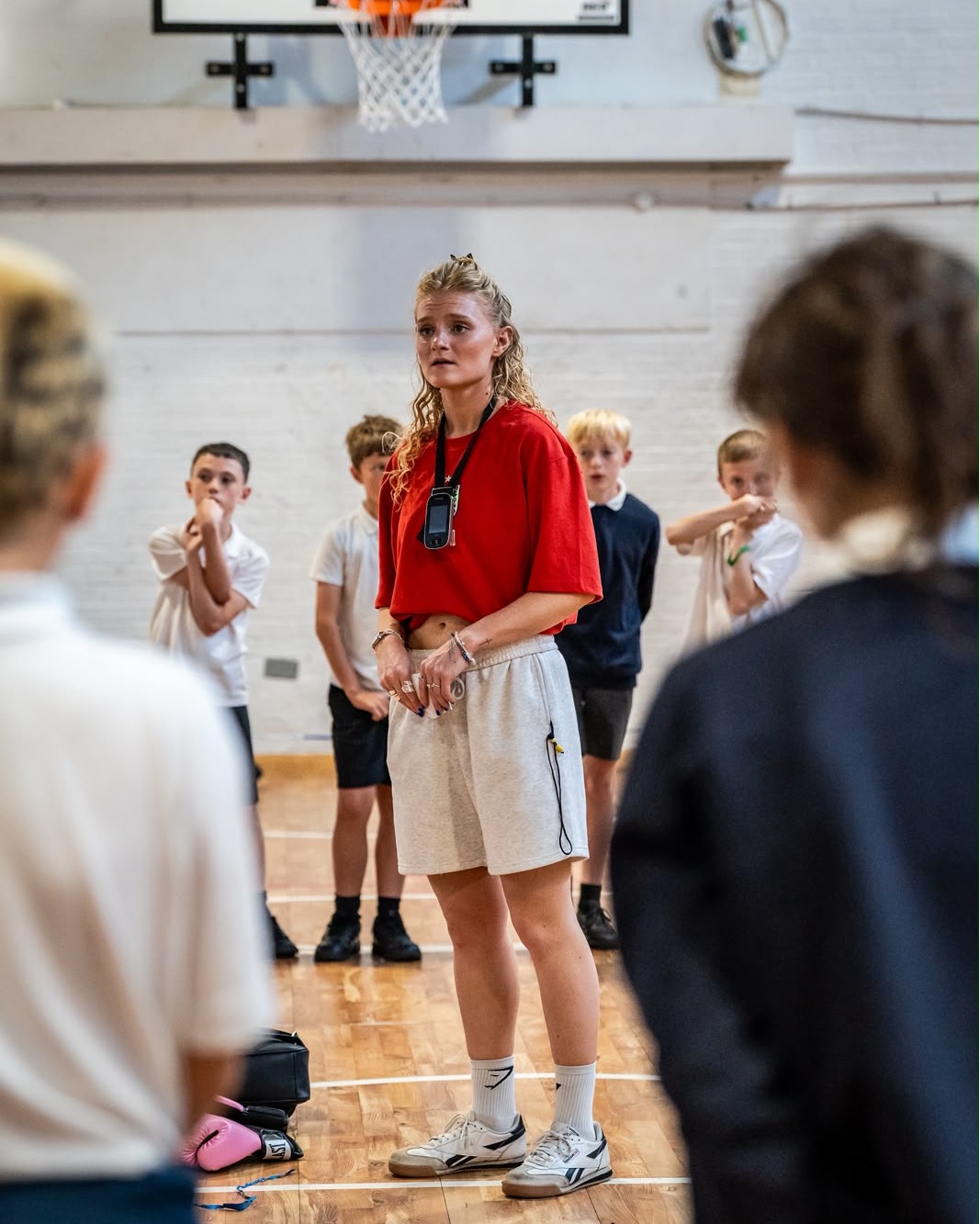 CHELSIE LOCKWOOD has been touring schools performing the ‘Little Two Theatre’ production of 'It's About Your Son', helping raise awareness around knife crime through performance and follow-up workshops with students.
-
-
#ItsAboutYourSon #KnifeCrimeAwareness #TheatreInEducation #Stage #Actor #Schools #Workshop #LivePerformance