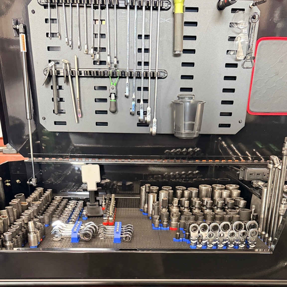 Unpopular opinion: A messy toolbox is a red flag. ๐ฉ
If a shop can't organize their tools, what makes you think they're organized with YOUR car?
๐ Agree or disagree? Drop your take below๐
At All Transmission World Longwood, every socket has a spot. Every wrench has a home. Every repair gets done with the right tool, not whatever's closest.
Your car deserves better than "close enough."
๐ Longwood, FL | Serving Sanford, Casselberry, Winter Springs & all of Central Florida
๐ (407) 331-7033
๐ณ Financing available!
#UnpopularOpinion #MechanicLife #ShopGoals #MatcoTools #AllTransmissionWorld #LongwoodFL #AutoRepair #TransmissionRepair #CentralFlorida #CarCommunity #HonestMechanic #GearHead #ToolTok #OrlandoAutoRepair #CarTips