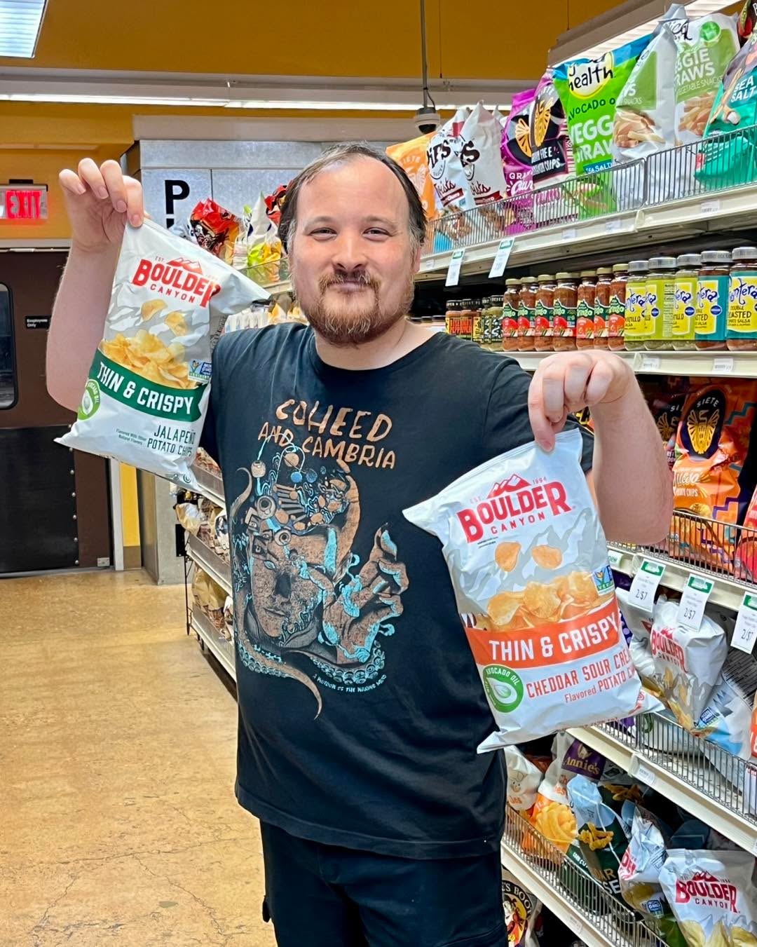#StaffSpotlight Grocery lead Mark can’t get enough of the Boulder Canyon potato chips 🥔 He says every flavor is great, but the jalapeño chips are the best!
