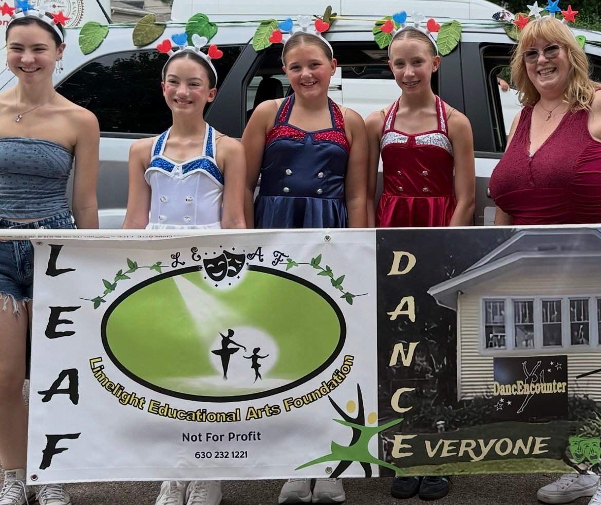 Sunday Funday at Geneva’s Swedish Days Parade! Many thanks to all who worked hard organizing the event and the folks participating- either in or attending the parade… so nice to see all the smiles! Especially these lovely dance folks! Always proud to be with them! 💛🏠A Happy 4th July to all next week!♥️💙