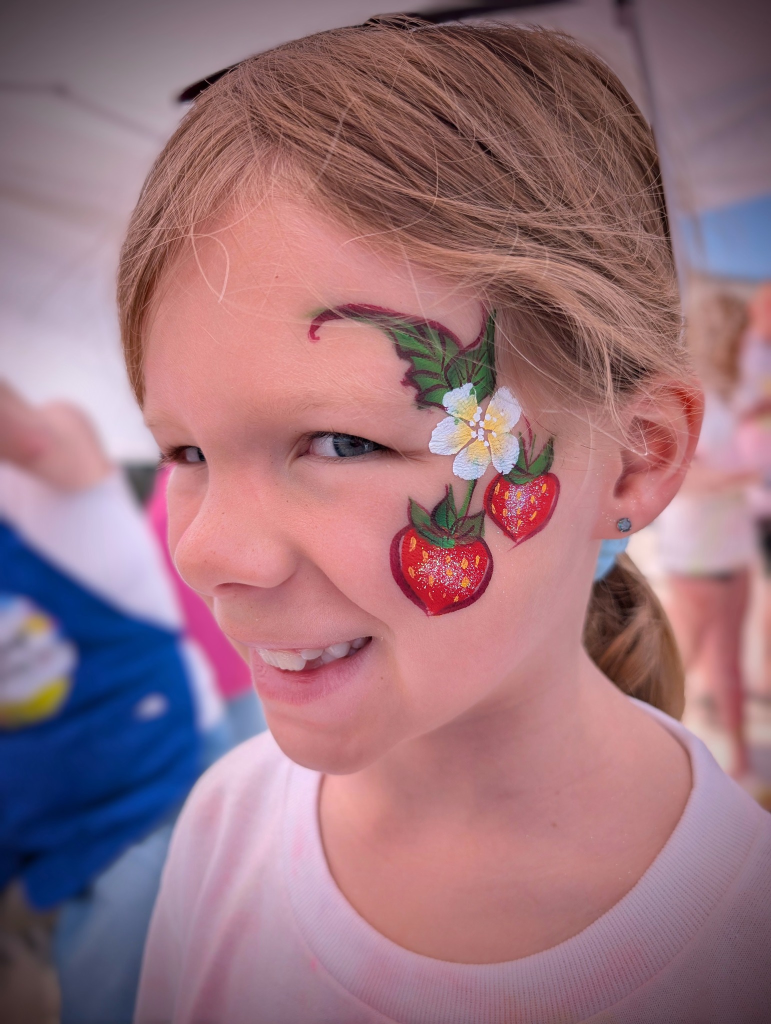 What a colorful morning at Breuer Family Fun Day! ππ¨ Thank you to everyone who stopped by to let me create something special. From butterflies and strawberries to tigers, rainbows, and lots of surprise designs, it was such a fun day full of smiles!
If your little one left with a painted face and is already asking for more, now is the perfect time to book! π Birthday parties, family gatherings, company picnics, festivals, and other private events fill my calendar quicklyβespecially on weekendsβso don't wait too long to reserve your date.
Thank you, @slingerprf , for another wonderful event! β€οΈ