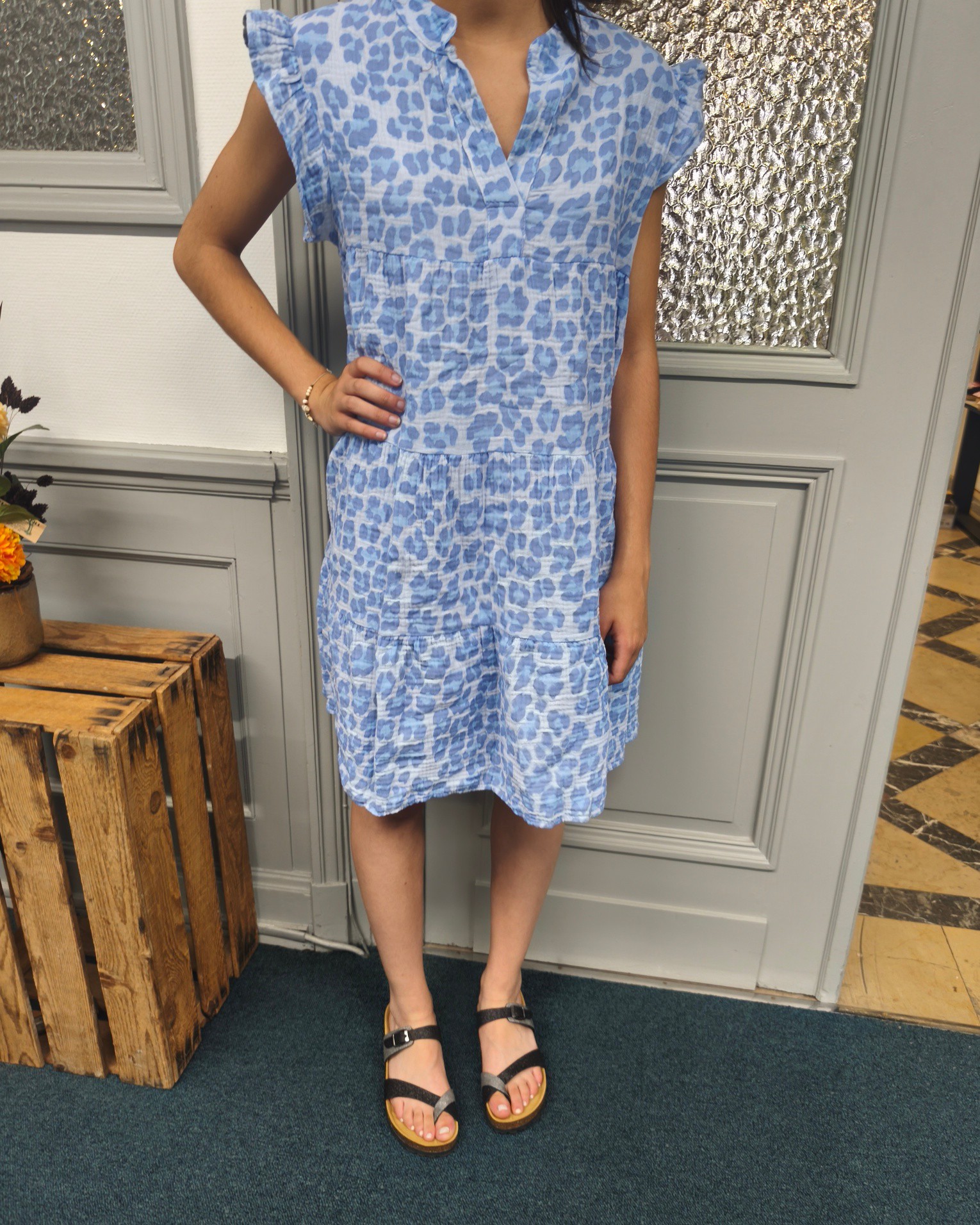 Un rayon de soleil… et l'envie de porter une robe légère. ☀️
Notre robe en gaze de coton est douce, confortable et facile à vivre. Une pièce que l'on aime enfiler sans r