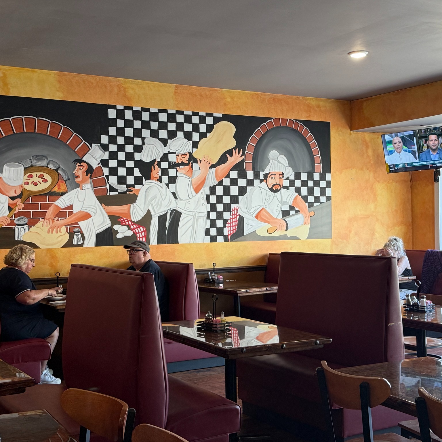 Savor classic Italian flavors at Mama Mia Italian Restaurant in Lewisburg! 🇮🇹🍝
📍Lewisburg, TN
#VisitMarshallTN