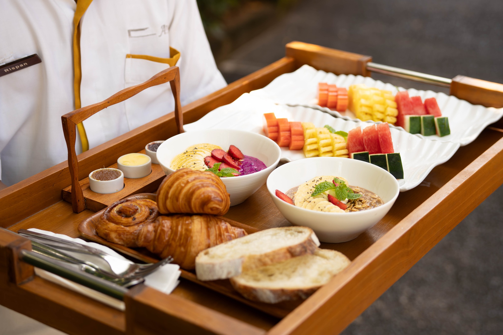 Breakfast, delivered with care. Start your day with fresh flavors and effortless comfort, right at your doorstep.
www.annoravillas.com
#annoravillasbali #annoravillas #annoravillasseminyak #annorabalivillas #bhavaspaseminyak #craftrestaurant #impihotels