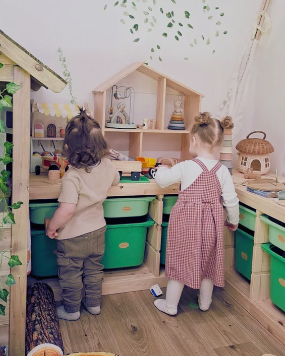The trainee-stylists are two years old!! 🎈🎂🎉
We've been busy recently off celebrating everyone's birthday's - especially these two! Can you BELIEVE Ellie's twins are two years old already?!
We've had some much loved family time recently, and now we're so excited to hit the ground running in the boutique this summer! ☀️
#twinmumlife #workingmum #twinsarethebest #doubletrouble #terribletwosarehere
