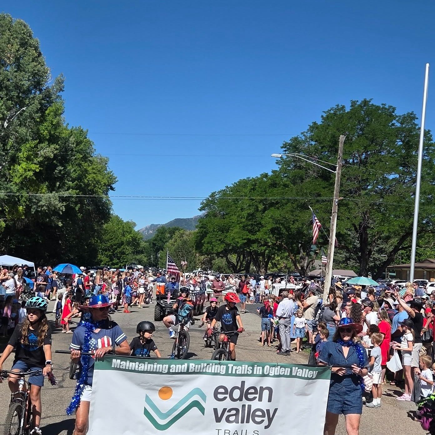 Happy 4th of July! 🇺🇸🎆
It was great seeing so many of you at the Huntsville Parade today. 🚲 Big thanks to @bigrock_biking for riding with us — always more fun rolling through town with friends. 🙌
Hope everyone has a safe and happy holiday. See you on the trails! 🏔️🎇