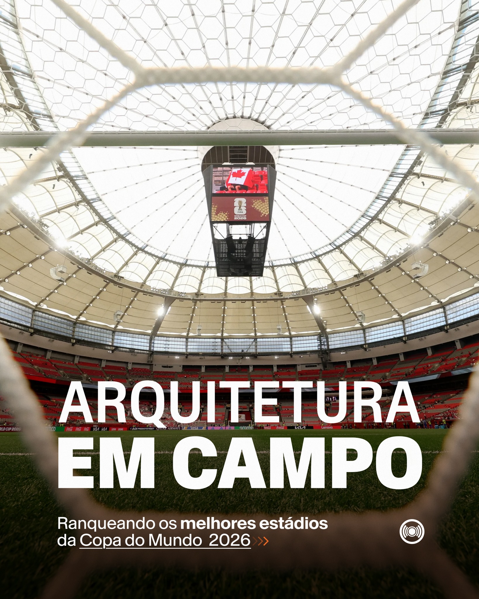 O futebol move multidões, mas o que faz os nossos olhos brilharem de verdade é a engenharia e o design por trás dos grandes palcos do mundo!
Para a Copa de 2026, a FIFA selecionou 16 estádios impressionantes. Diante de tanta inovação, convocamos nosso time técnico para uma missão: analisar a fundo e ranquear os 3 projetos mais espetaculares em termos de acústica, iluminação, conforto e inovação arquitetônica.
Arrasta para o lado para conferir quem levou o nosso troféu de excelência técnica!