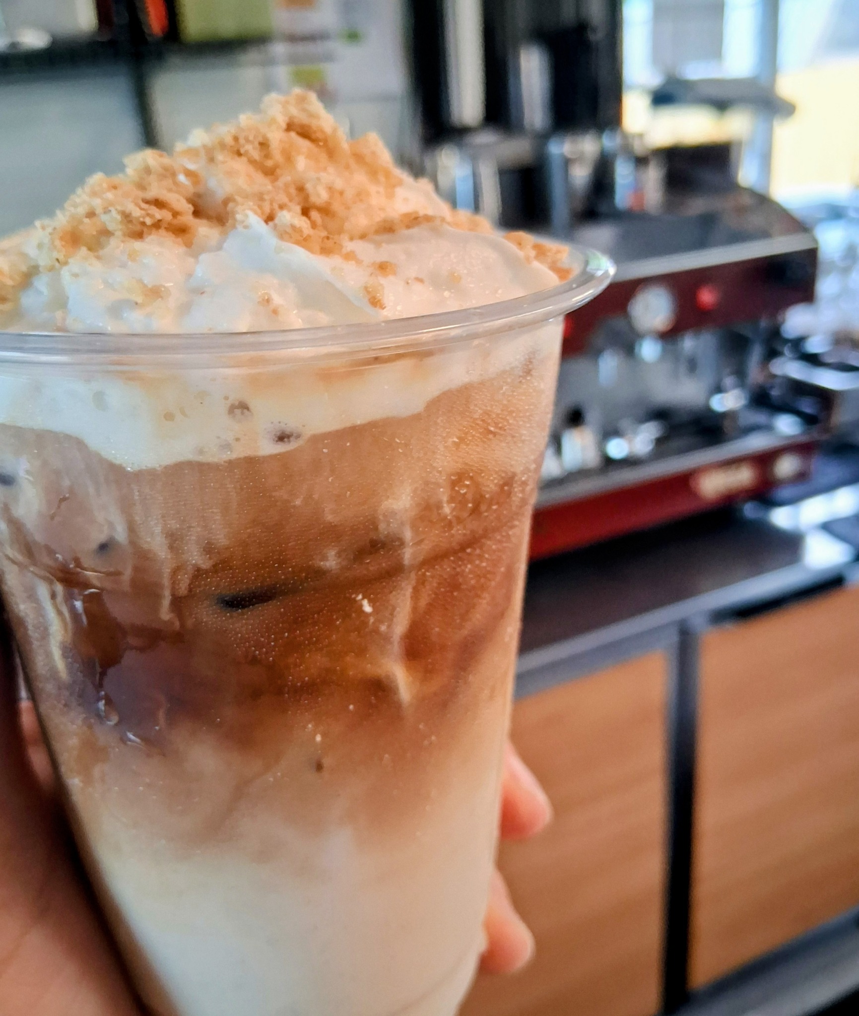 S'mores Latte 🤤
Available Hot or Iced
Swiss Chocolate, Toasted Marshmallow, Whip, Graham Cracker Crumbs
order online: castiron-cafe.com
drive thru: 1386 Old Airport Rd. Bristol, VA
call ahead: 276-285-2200