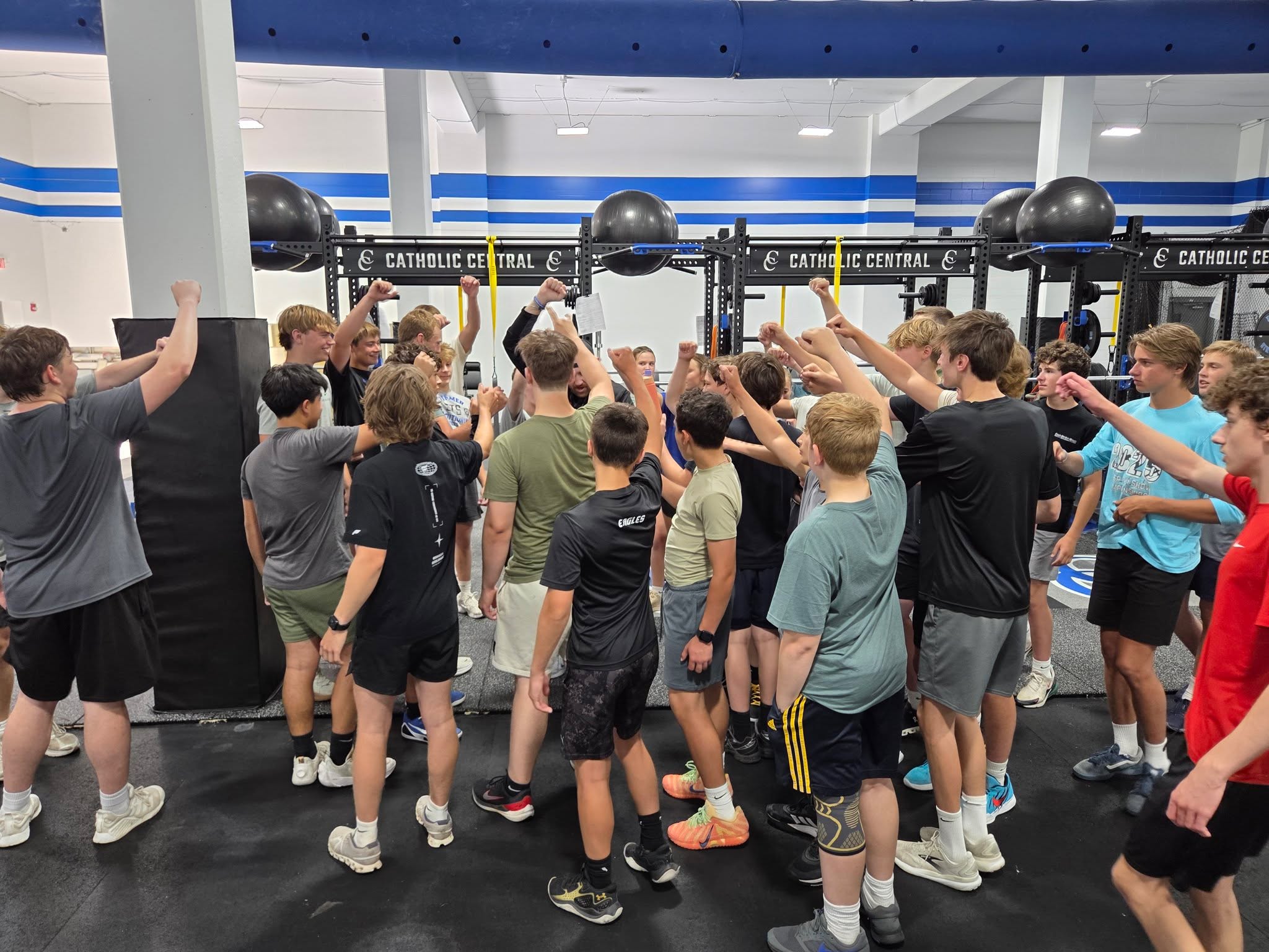 Championship seasons are built long before the first game.
Our student-athletes continue to put in the work this summer through practices, strength training, and camps. Their dedication today is building tomorrow's success.
Keep working hard, Toppers!
#TopperPride #CCConnected