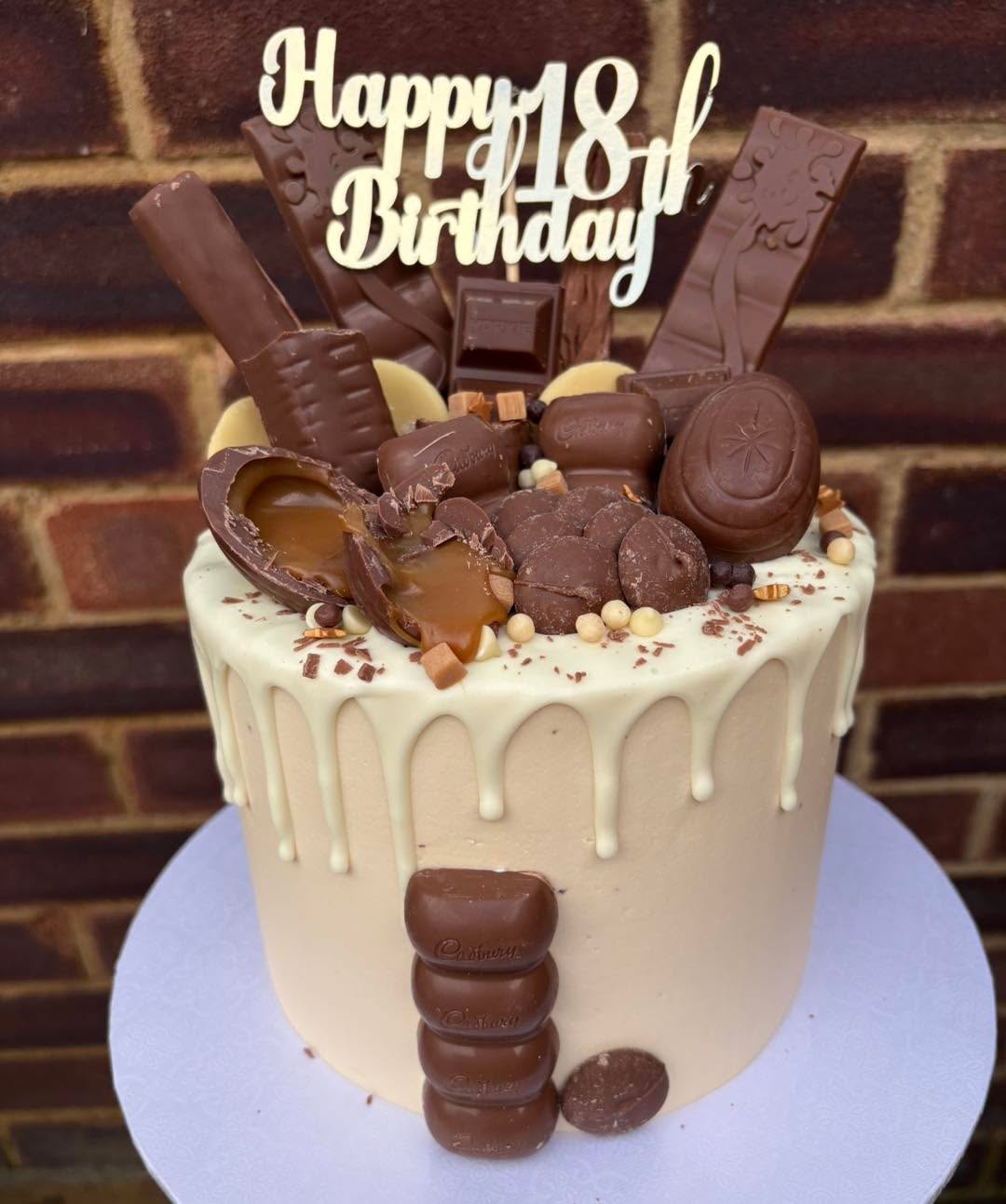 Turning 18 deserves something extra special… 🍫✨ 🎉🎂🤎
#18thBirthday #BirthdayCake #ChocolateCake #ChocolateLovers #DripCake #CakeDesign #CelebrationCake #CustomCakes #CakeArt #CakeInspiration #LuxuryCakes #SweetTreats #DessertLover #BakersOfInstagram #InstaCake