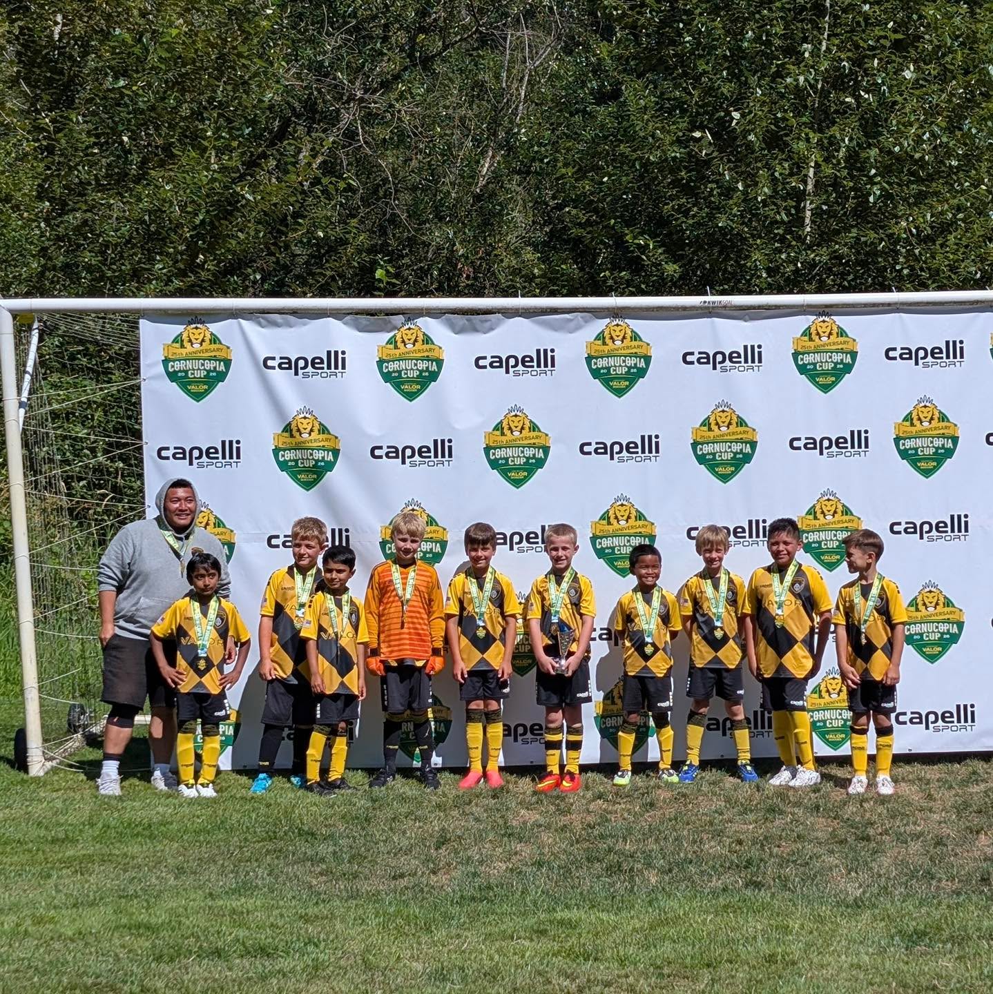 Congratulations to these Valor teams for their outstanding performances during the Boys Weekend of the Cornucopia Cup! ๐
BU9 Premier Black with Coach Issaya - Champions
BU8 Premier Black with Coach Logan - Finalists
BU10 Premier Black with Coach Anthony - Finalists
Congratulations to our coaches and players on a fantastic tournament! #WeAreValor #ValorPride #CornucopiaCup