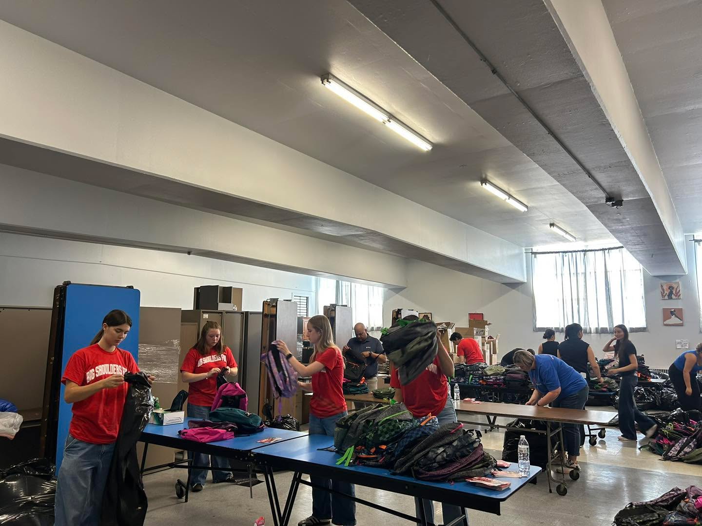 This week we partnered with Big Shoulders Fund to prep over 4,000 backpacks for students ahead of the upcoming school year! 💪📚
A massive thank you to everyone who worked tirelessly to set our community’s youth up for academic success. The energy was unmatched, and we are officially ready for an amazing school year ahead!