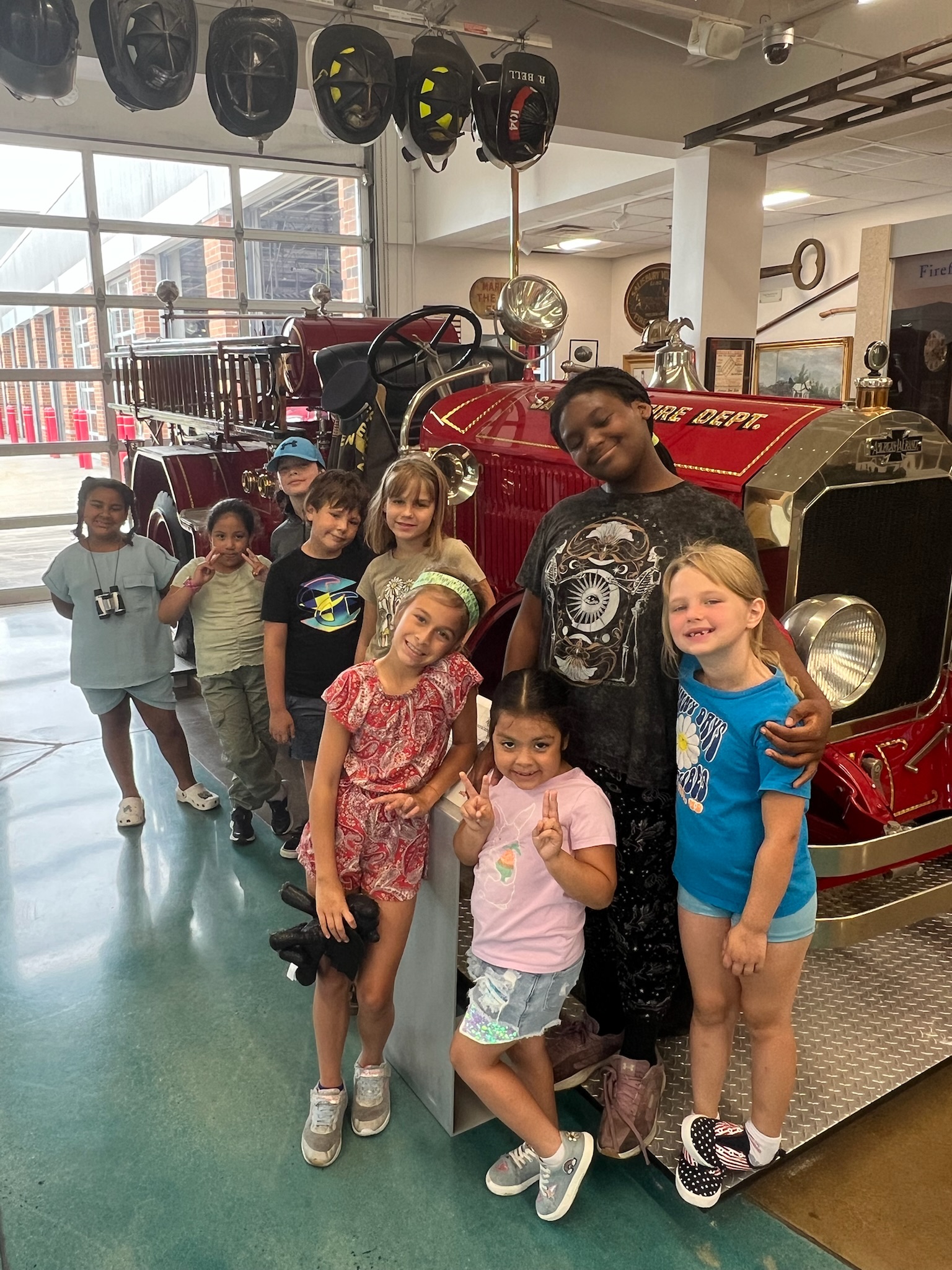 A big thank you to the Salisbury Fire Department to giving a tour to our kindergarten-2nd and 4th grade classes! The kids loved exploring the trucks, seeing the equipment, and learning about this important profession!
We are so grateful to have others join us in our mission to love and serve our community! To learn more, visit the Epoch Dream Center website to get involved today.