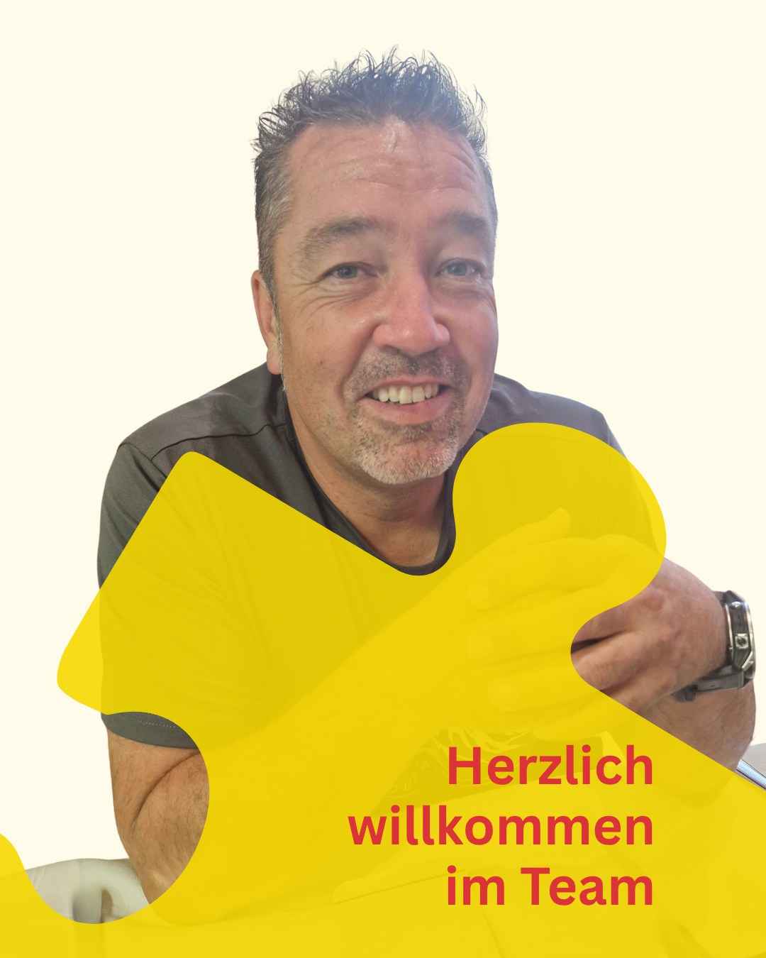 Neuer Selbsthilfegruppenleiter – eine Geschichte, die berührt 💙
Christian ist ab sofort Leiter unserer regionalen Selbsthilfegruppe in Amberg und Umgebung. Doch sein Weg hierher war alles andere als leicht.
2017 erlitt er bei einem Skiunfall ein schweres Schädel-Hirn-Trauma, lag fünf Wochen im Koma – und musste sich mühsam zurückkämpfen. Heute lebt er wieder ein selbstbestimmtes Leben, fährt wieder Ski und hilft anderen Betroffenen.
Seine Devise? Nicht aufgeben. Anderen helfen. Nach vorne schauen. 🏔️✨
Wir sind sehr dankbar, dass Christian jetzt unsere Gruppe leitet. Herzlich willkommen! 🙏
👉 Unsere Treffen finden alle zwei Monate statt. Termine und Orte gibt es auf unserer Homepage: https://www.schaedelhirnpatienten.de/veranstaltungen-termine
#NeuerGruppenleiter #SelbsthilfeAmberg #SchädelHirnTrauma #StarkeMenschen #Zusammenhalt #HSWW #Wiedereingliederung