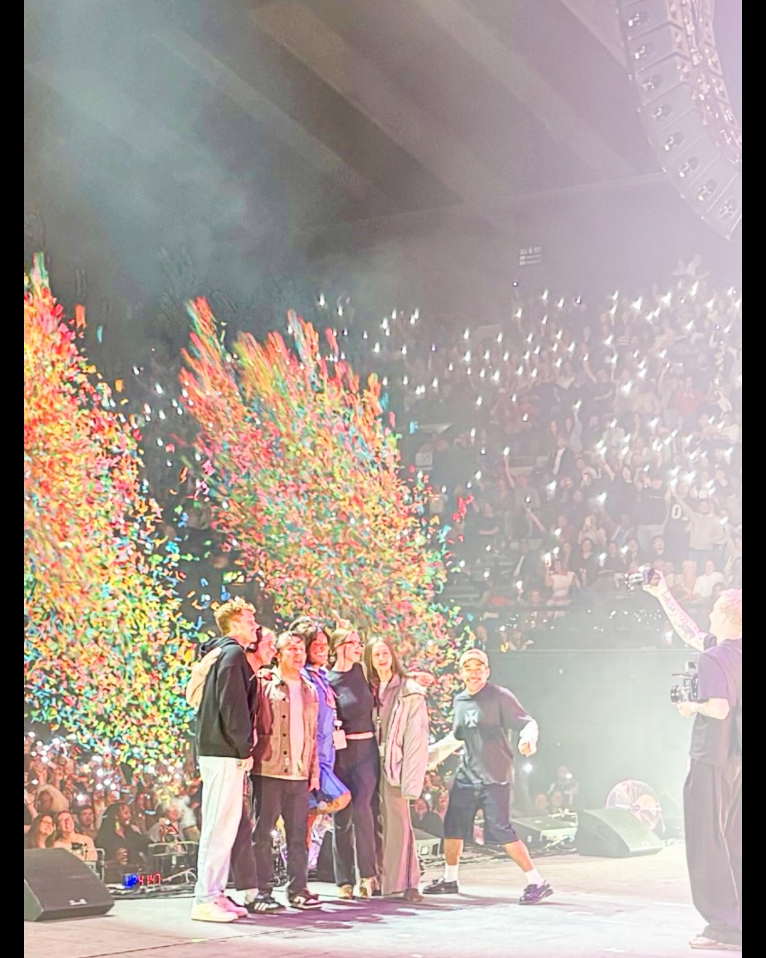 Add a HUGE Confetti or Streamer shot to your next event with the @magicfx.global Stadium Shot III!
Fire Confetti up to 20m, Streamers up to 40m, built with an on board compressor for fast, easy reloading, and re designed with a compact footprint, the perfect solution for concerts, festivals, sporting events and live productions.
Available for dry hire from Just FX, or let our experienced Pyro & SFX technicians design, install and operate your special effects requirements.
#confetti #streamer #magicfx