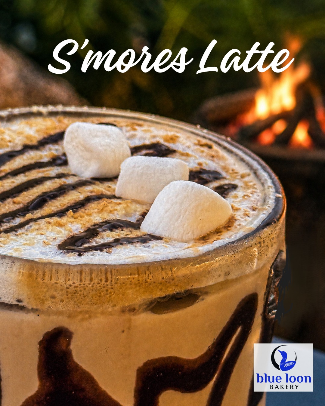 Cozy up with our S'mores Latte. 🔥🤎
Espresso with chocolate and marshmallow syrup, topped with cold foam, graham cracker crumbs, and mini marshmallows... of course!
*Campfire not included. 💙