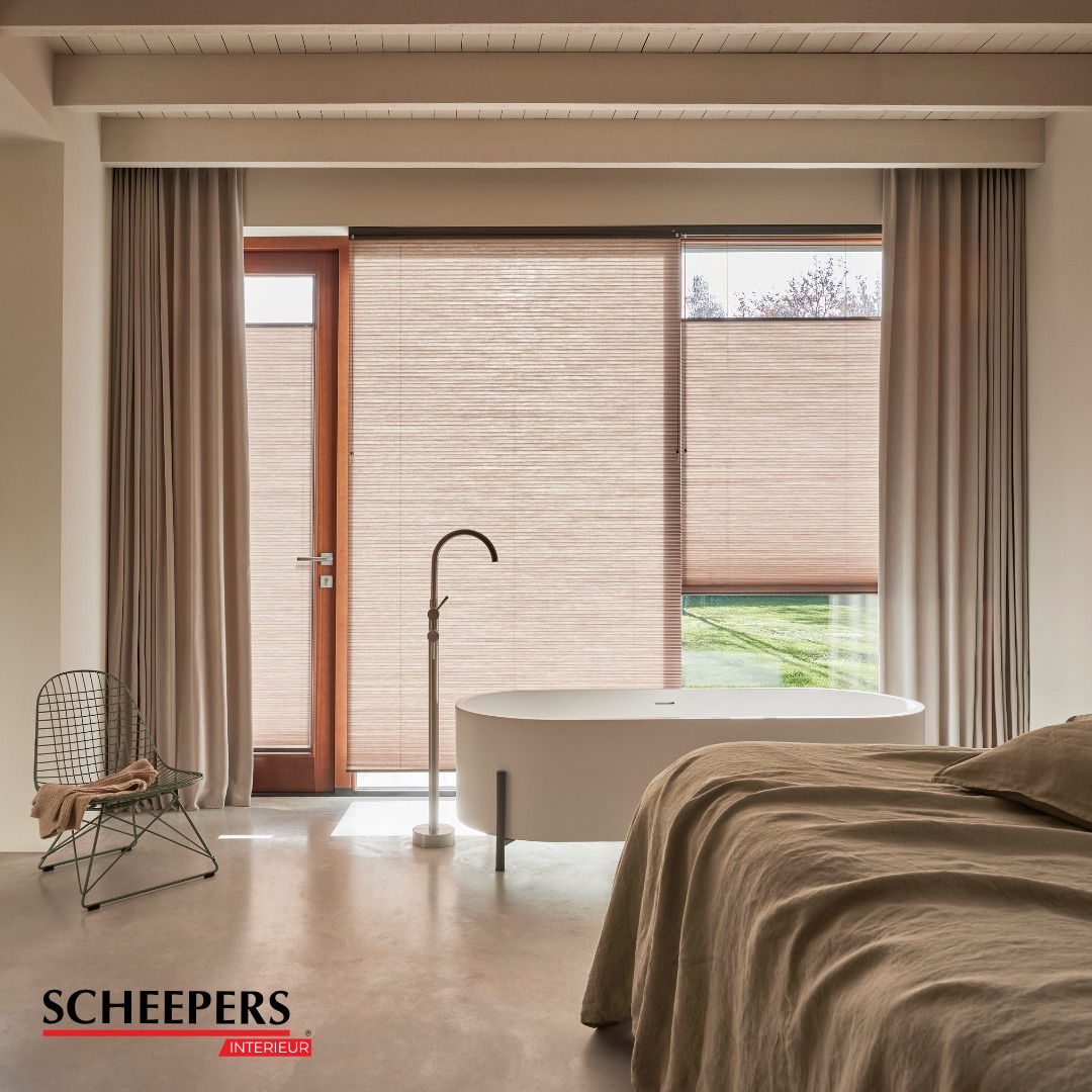 ✨ De perfecte combinatie van sfeer en functionaliteit ✨
Door Luxaflex® Duette® Shades te combineren met gordijnen creëer je een interieur dat zowel stijlvol als praktisch is. Geniet overdag van prachtig gefilterd daglicht en voeg met gordijnen extra warmte, sfeer en privacy toe.
Een combinatie die niet alleen mooi oogt, maar ook zorgt voor extra comfort in huis. 🤍
Benieuwd welke combinatie het beste past bij jouw interieur? Kom langs bij Scheepers Interieur. Wij adviseren je graag.
#ScheepersInterieur #Luxaflex #DuetteShades #Gordijnen #Raambekleding #Interieurinspiratie #SfeervolWonen