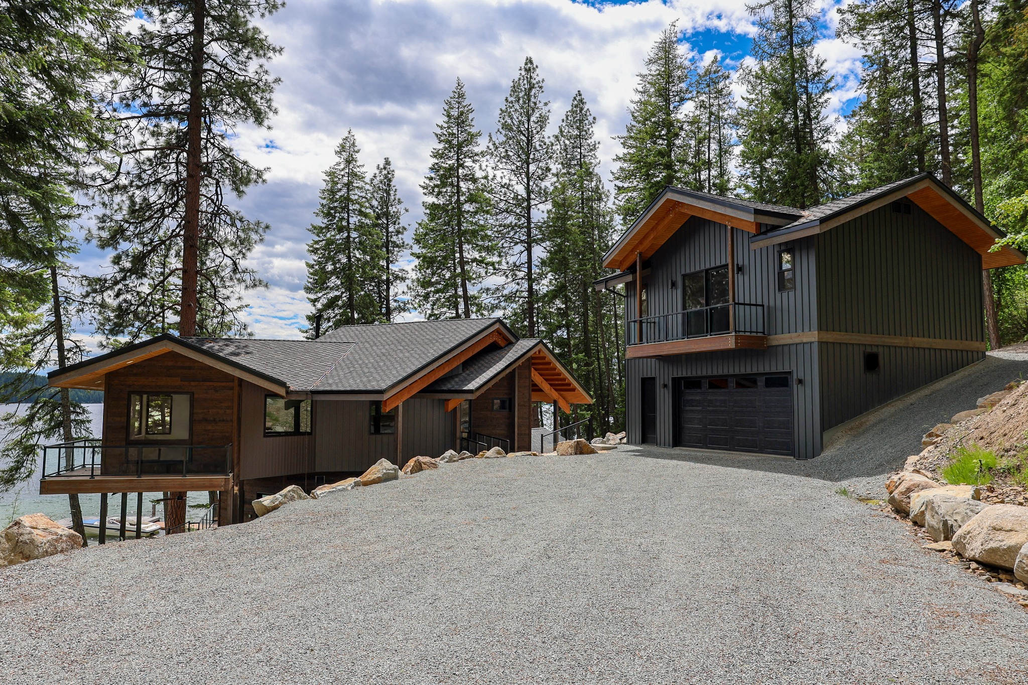 Modern mountain living, designed around the view. 🌲🏡
Surrounded by towering trees and beautiful lake views, this custom home combines dark modern finishes with warm natural wood for a timeless North Idaho retreat.
We’re proud to bring another homeowner’s vision to life. Ready to start planning your dream home?
#RameyConstruction #NorthIdahoHomes #CustomHomeBuilder #ModernMountainHome #LakeHouse #LuxuryHomes #CustomHomeDesign #MountainLiving