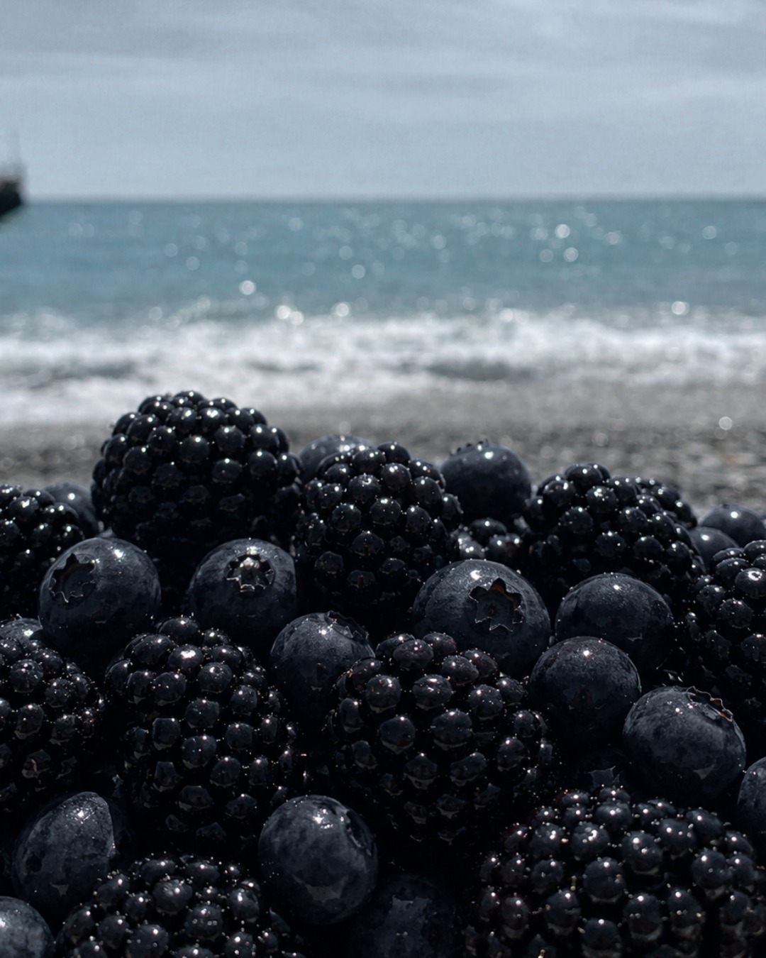 Luglio ha un nuovo sapore.
Profondo.
Intenso.
Essenziale.
Come il nero:
scopri sul nostro sito la nostra capsule al 15% di sconto.
www.drycri.com
//
July has a new flavour.
Deep.
Bold.
Essential.
Just like black.
Discover our black capsule with a 15%off.
www.drycri.com
#LuxurySwimwear #ItalianResortwear #BeachwearMadeInItaly #ResortLifestyle #DryCriSummer